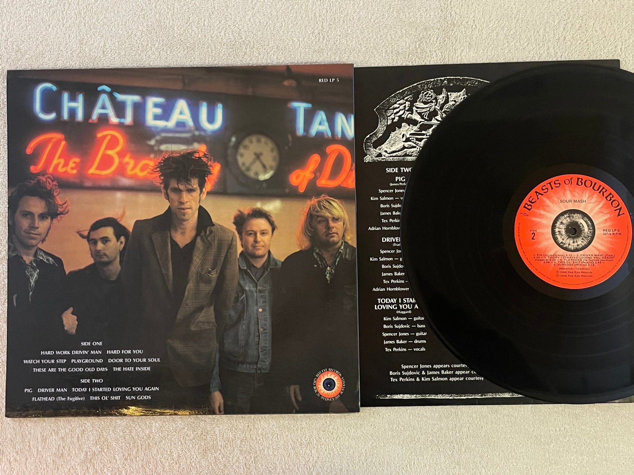 Omslagsbild för skivan THE BEASTS OF BOURBON Sour Mash LP -88 Ger RED EYE RED LP 5 