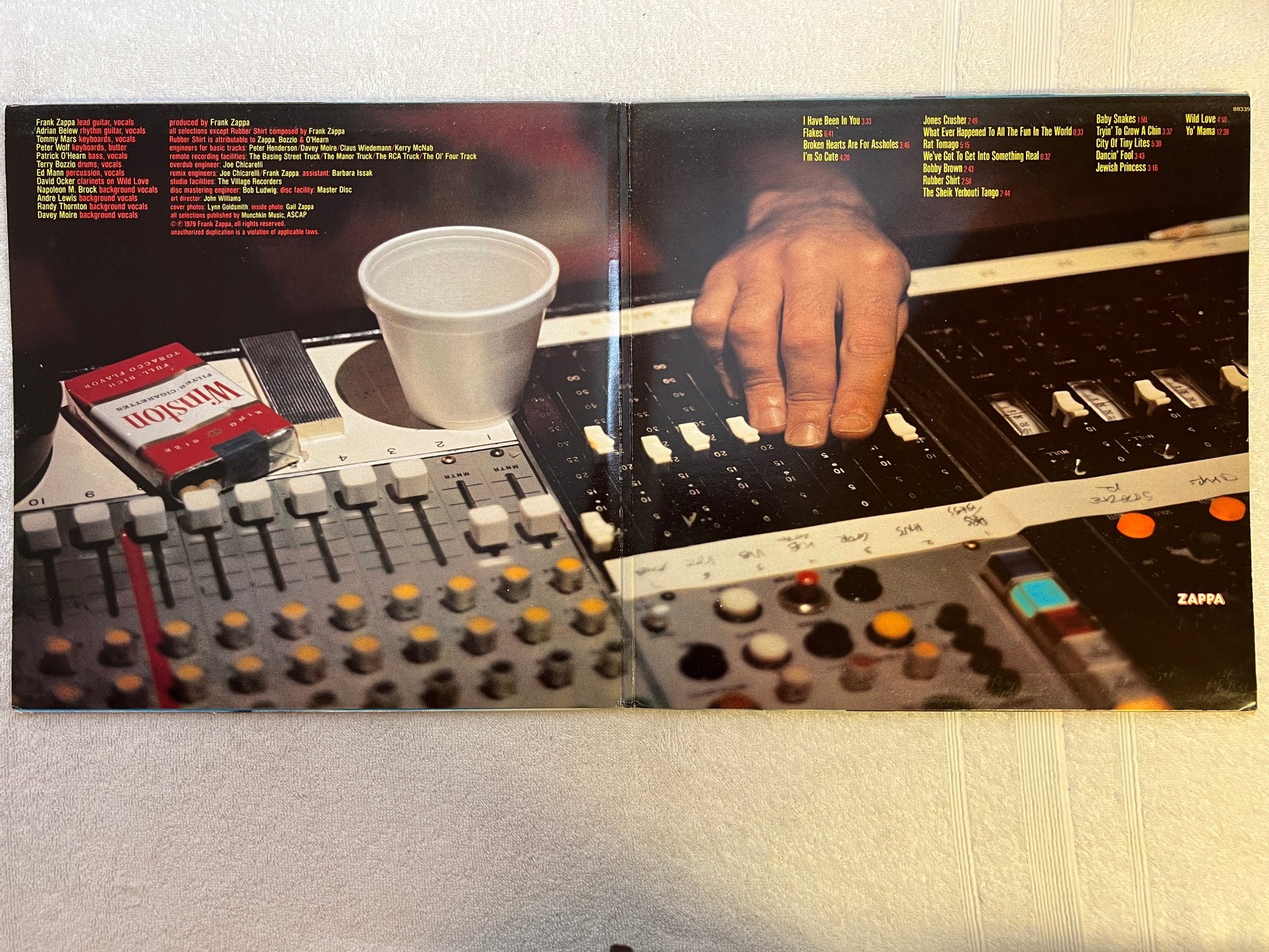 Omslagsbild för skivan FRANK ZAPPA sheik yerbouti 2xLP -79 Hol CBS 88339