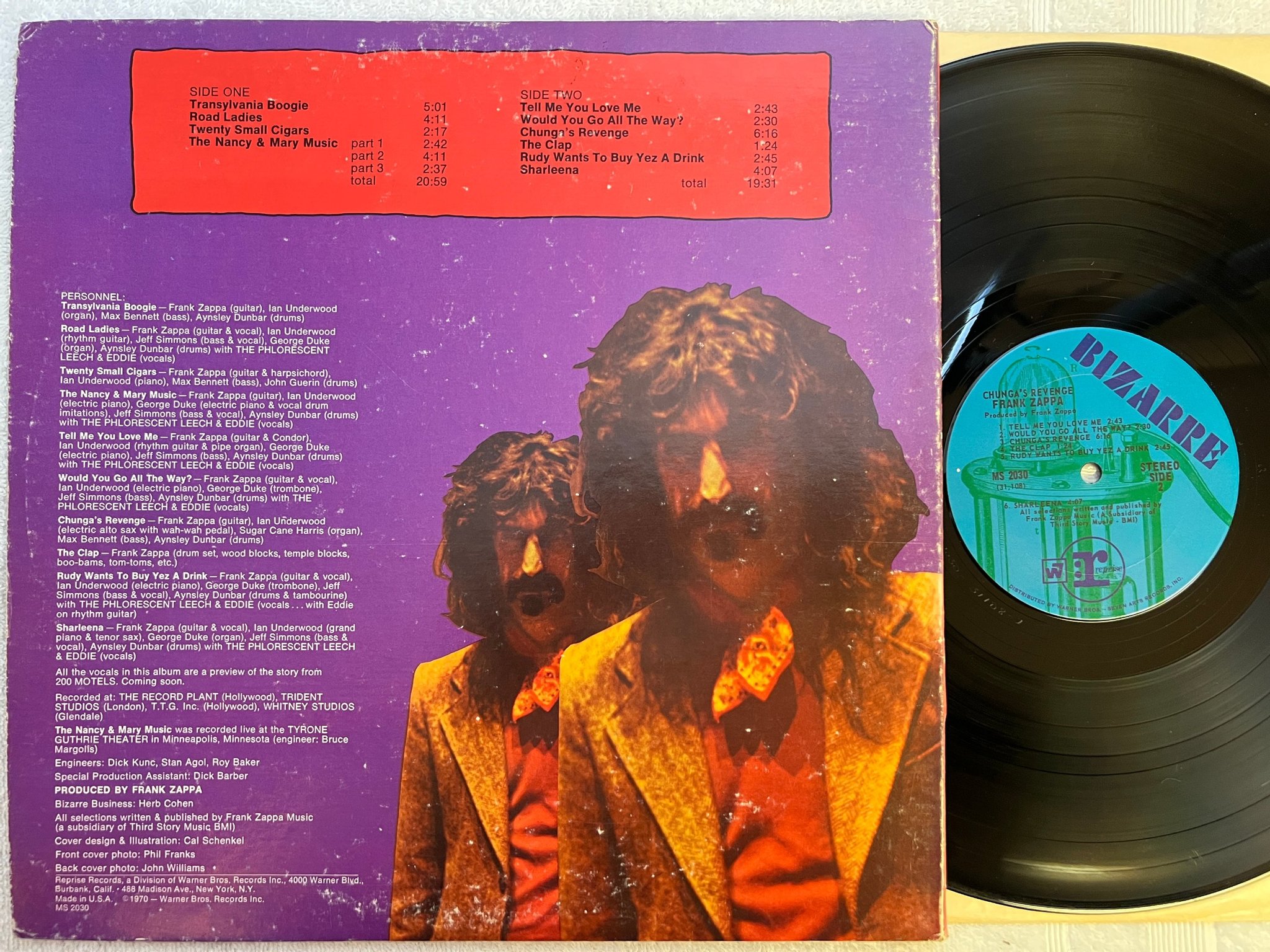 Omslagsbild för skivan FRANK ZAPPA CHUNGA'S REVENGE LP US BIZARRE MS 2030