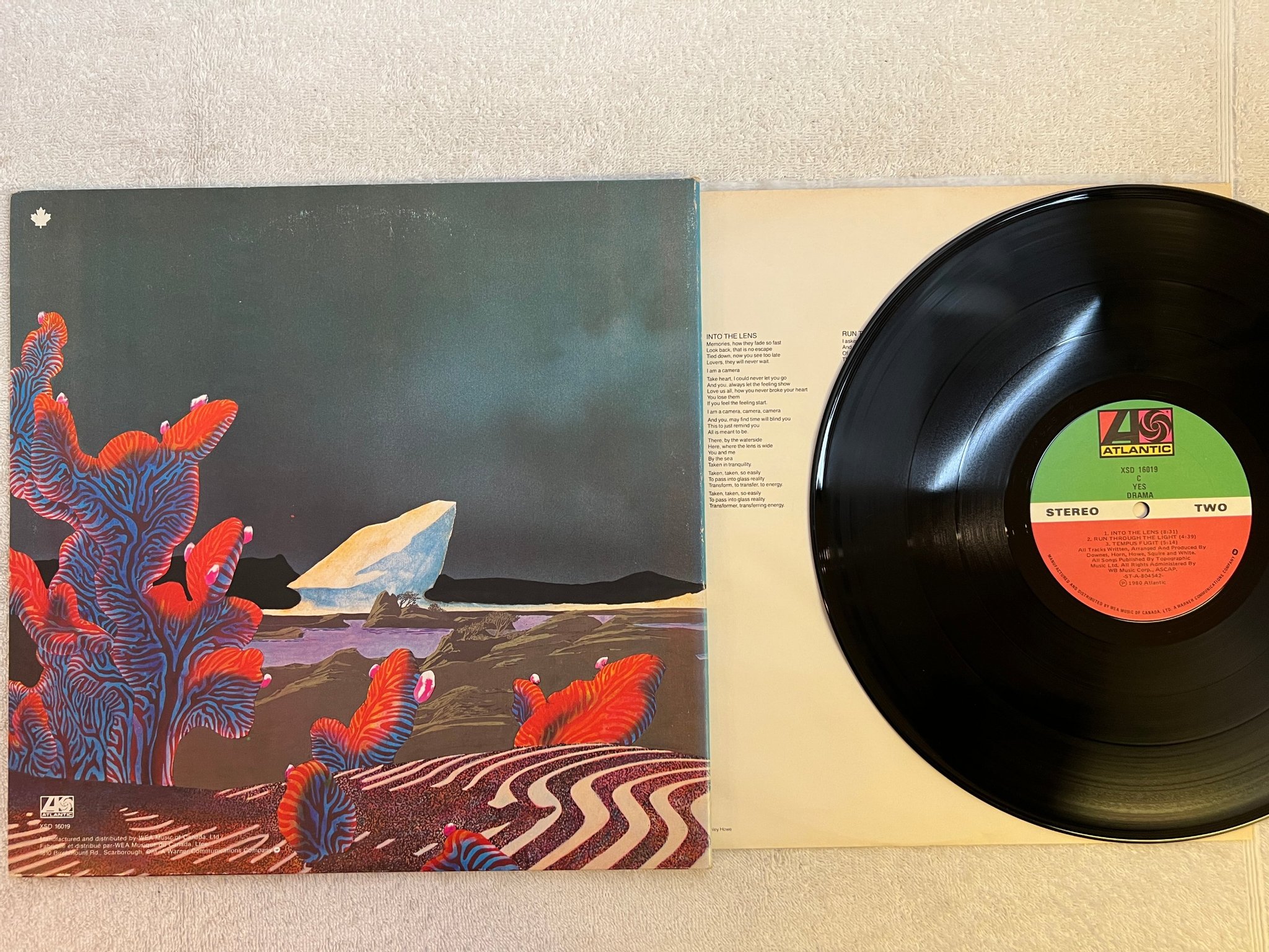 Omslagsbild för skivan YES drama LP -80 Can ATLANTIC  XSD 16019
