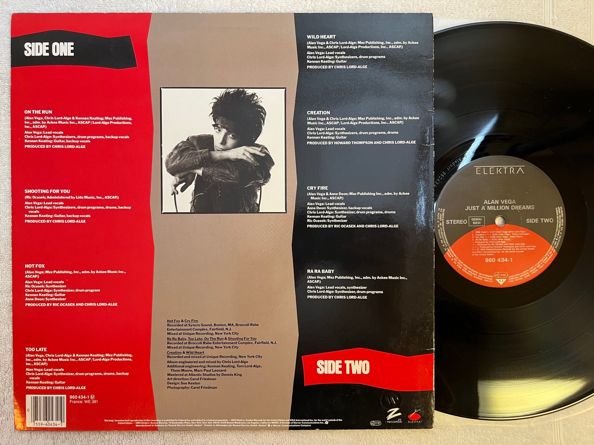 Omslagsbild för skivan ALAN VEGA Just A Million Dreams LP -85 elektra 960434-1