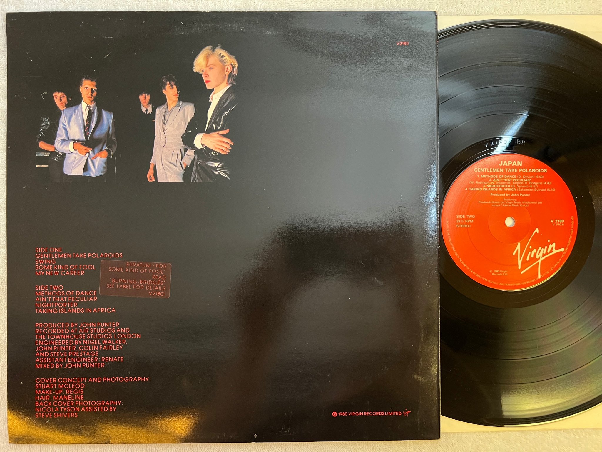 Omslagsbild för skivan JAPAN gentlemen take polaroids LP -80 UK VIRGIN V2180 misprint