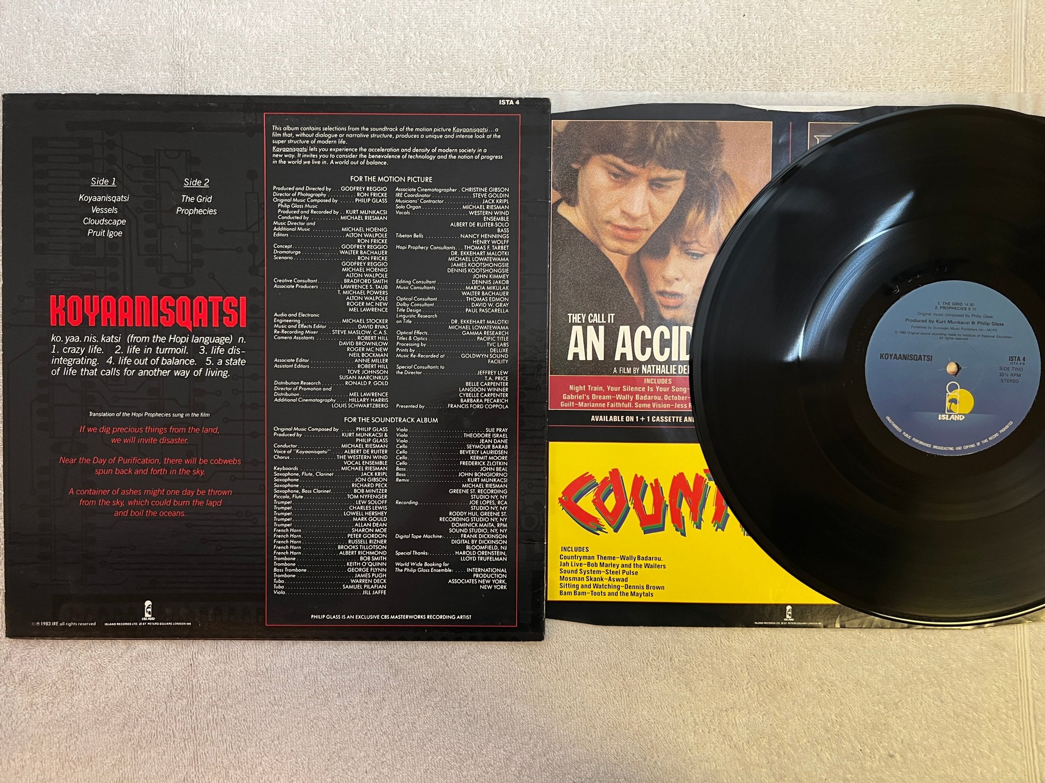 Omslagsbild för skivan PHILIP GLASS koyaanisqatsi LP -83 UK ISLAND ISTA 4  