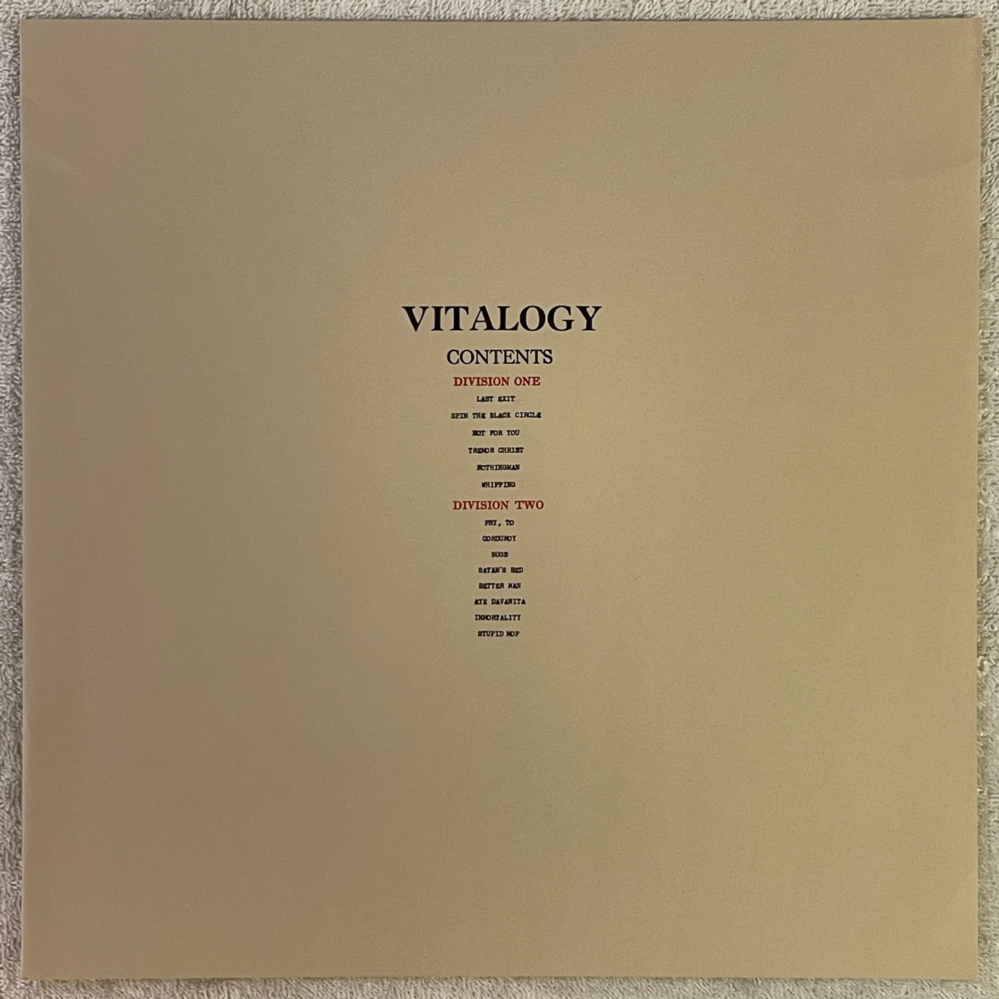 Omslagsbild för skivan PEARL JAM vitalogy LP -94 Eu EPIC 4778611 ** WOW **