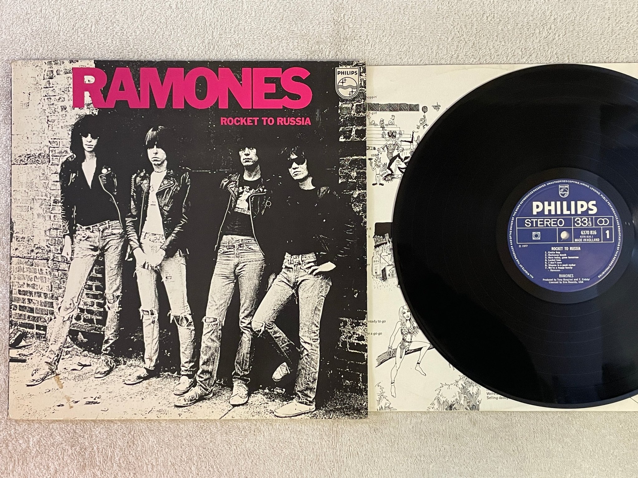 Omslagsbild för skivan RAMONES rocket to Russia LP Hol PHILPS 6370816 ** classic **