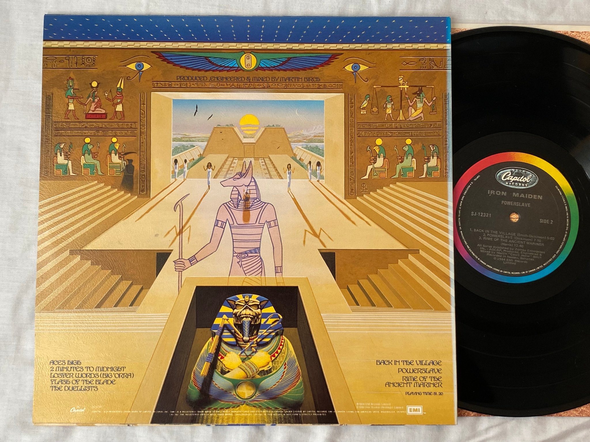 Omslagsbild för skivan IRON MAIDEN powerslave LP -84 Can CAPITOL SJ 12321 