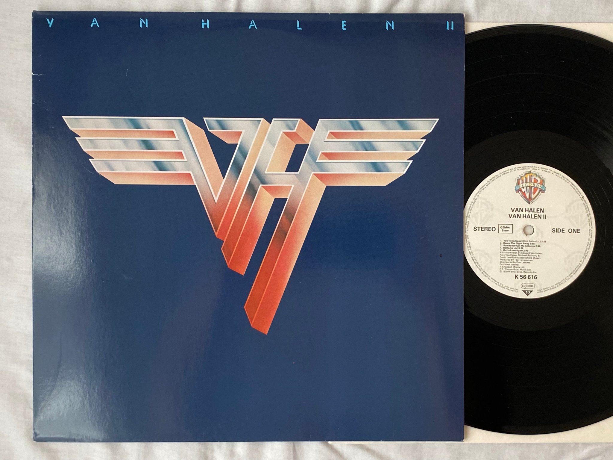 Omslagsbild för skivan VAN HALEN II  LP -81 Ger WARNER WB 56 616