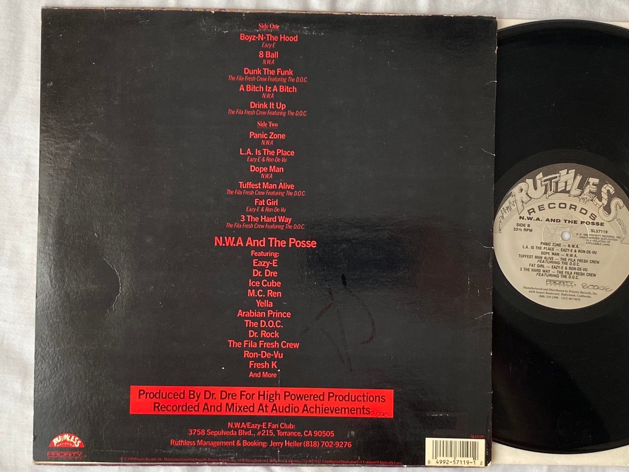 Omslagsbild för skivan N.W.A. AND THE POSSE s/t LP -89 US PRIORITY SL57119