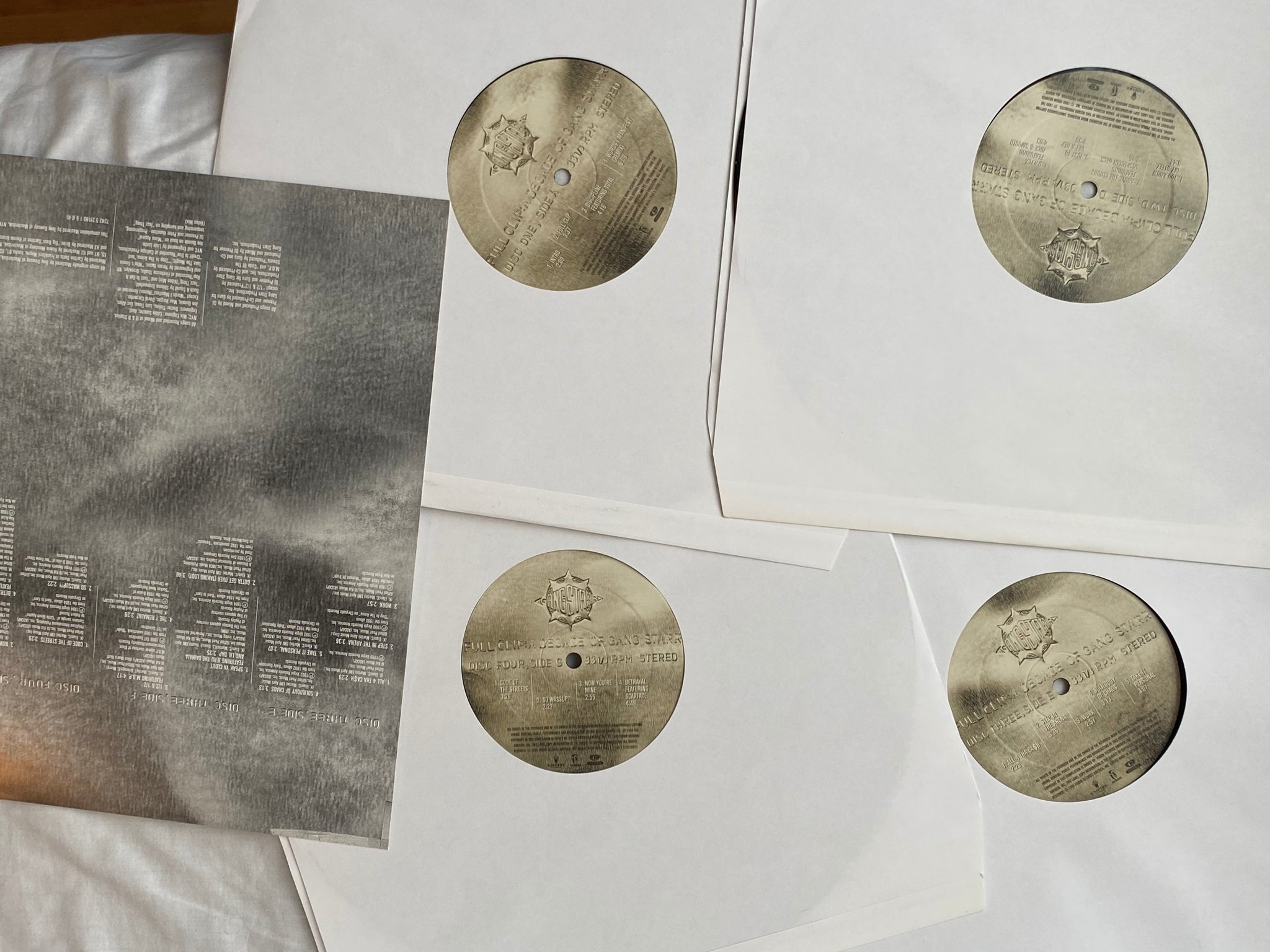 Omslagsbild för skivan GANG STARR Full Clip: A Decade Of Gang Starr 4xLP 1999 COOL TEMPO 724352118915