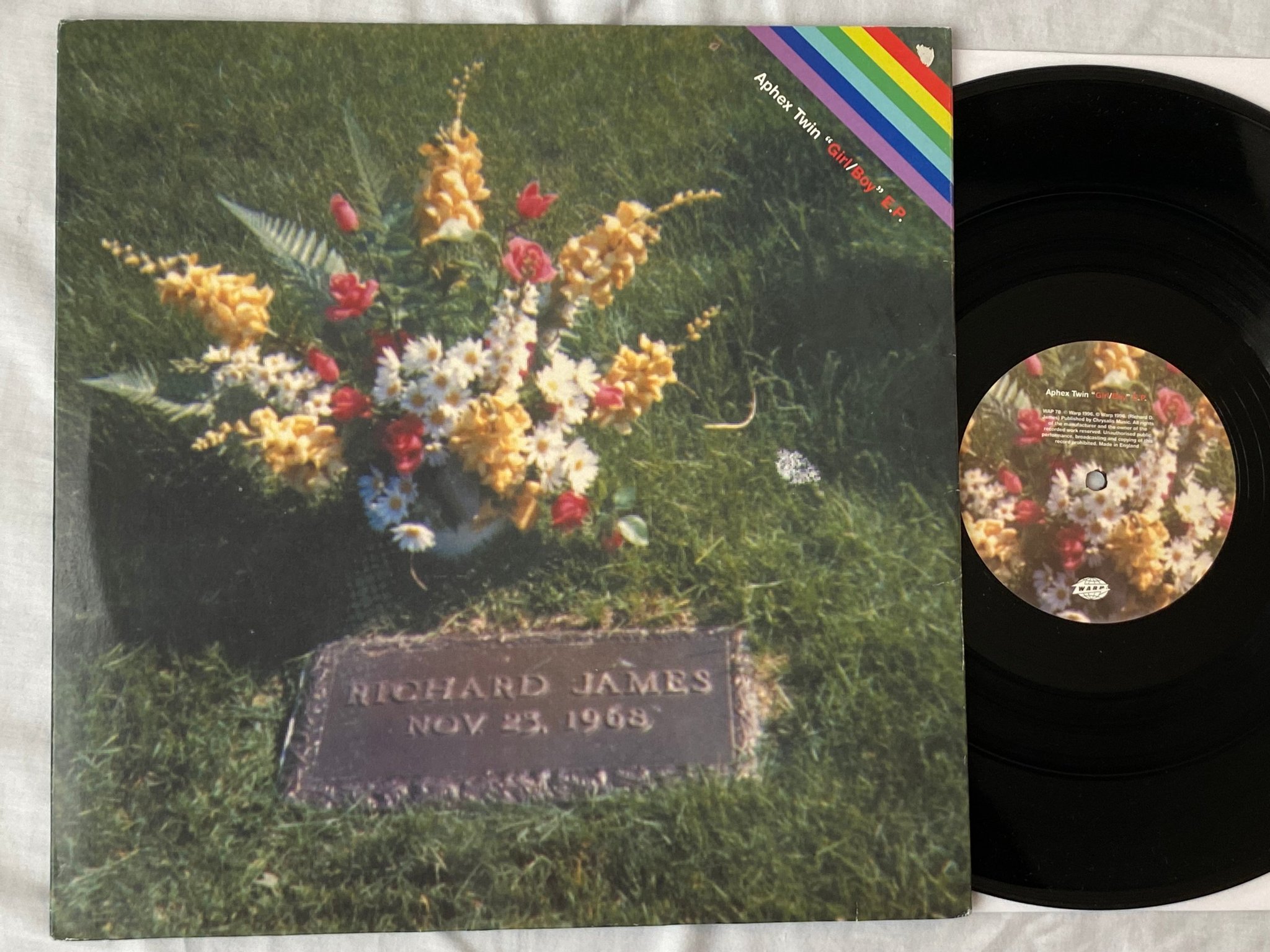 Omslagsbild för skivan APHEX TWIN "Girl/Boy" E.P. 12"ep -96 UK WARP WAP78 electronic 