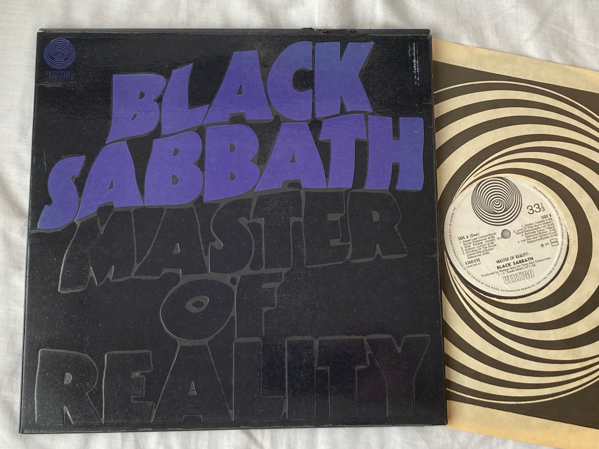 Omslagsbild för skivan BLACK SABBATH master of reality LP -71 ncb VERTIGO swirl 6360 050 Embossed Box S