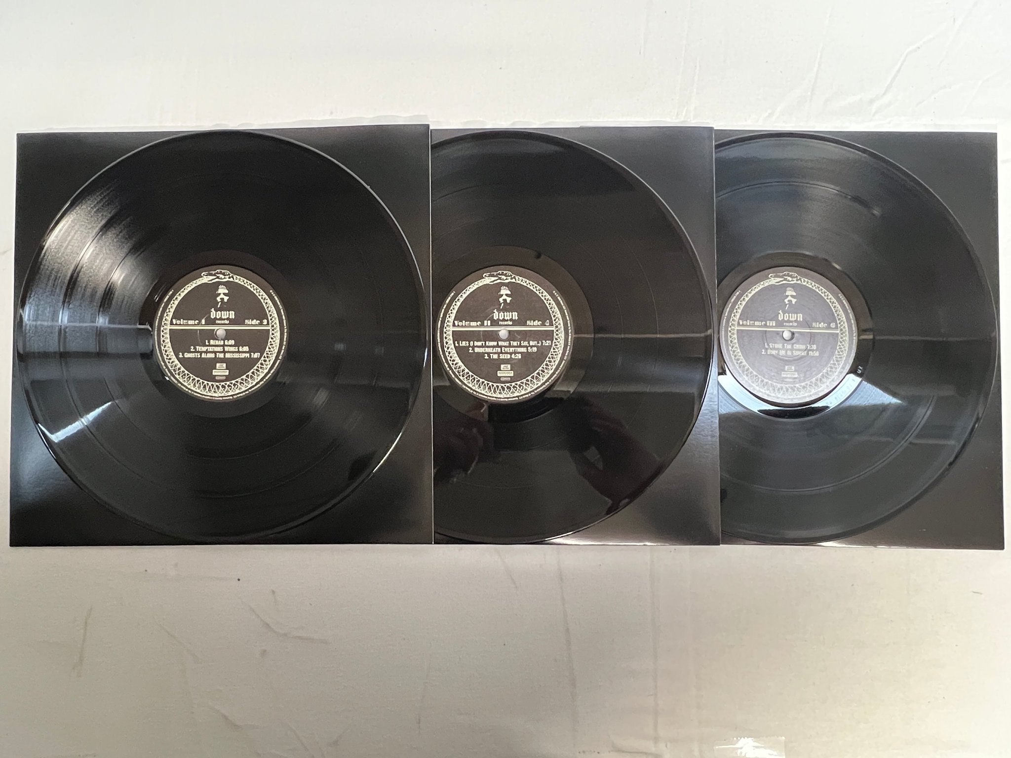 Omslagsbild för skivan DOWN Threefold Live: Diary Of A Mad Band 3xLP 2010 Eu CARGO RRCAR 7736-1 metal  