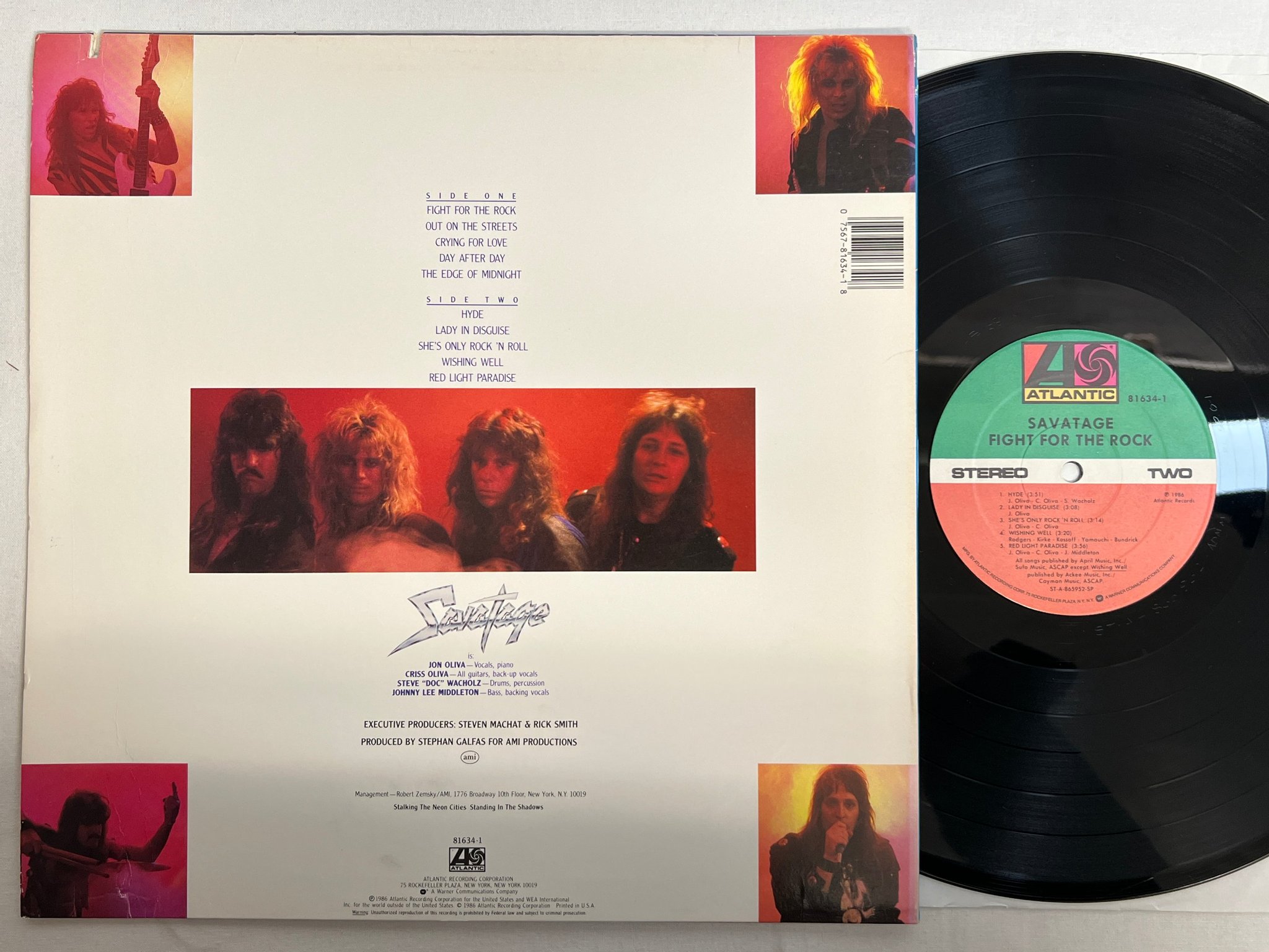 Omslagsbild för skivan SAVATAGE Fight For The Rock LP -86 US atlantic 81634-1 hard rock 