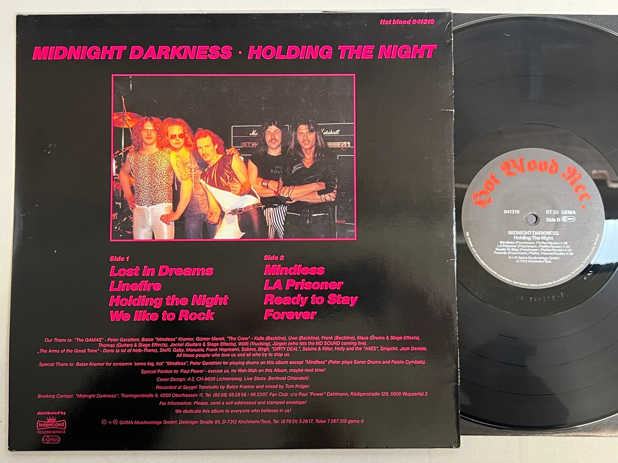 Omslagsbild för skivan MIDNIGHT DARKNESS Holding The Night LP -85 Ger HOT BLOOD 941319 ** rare **