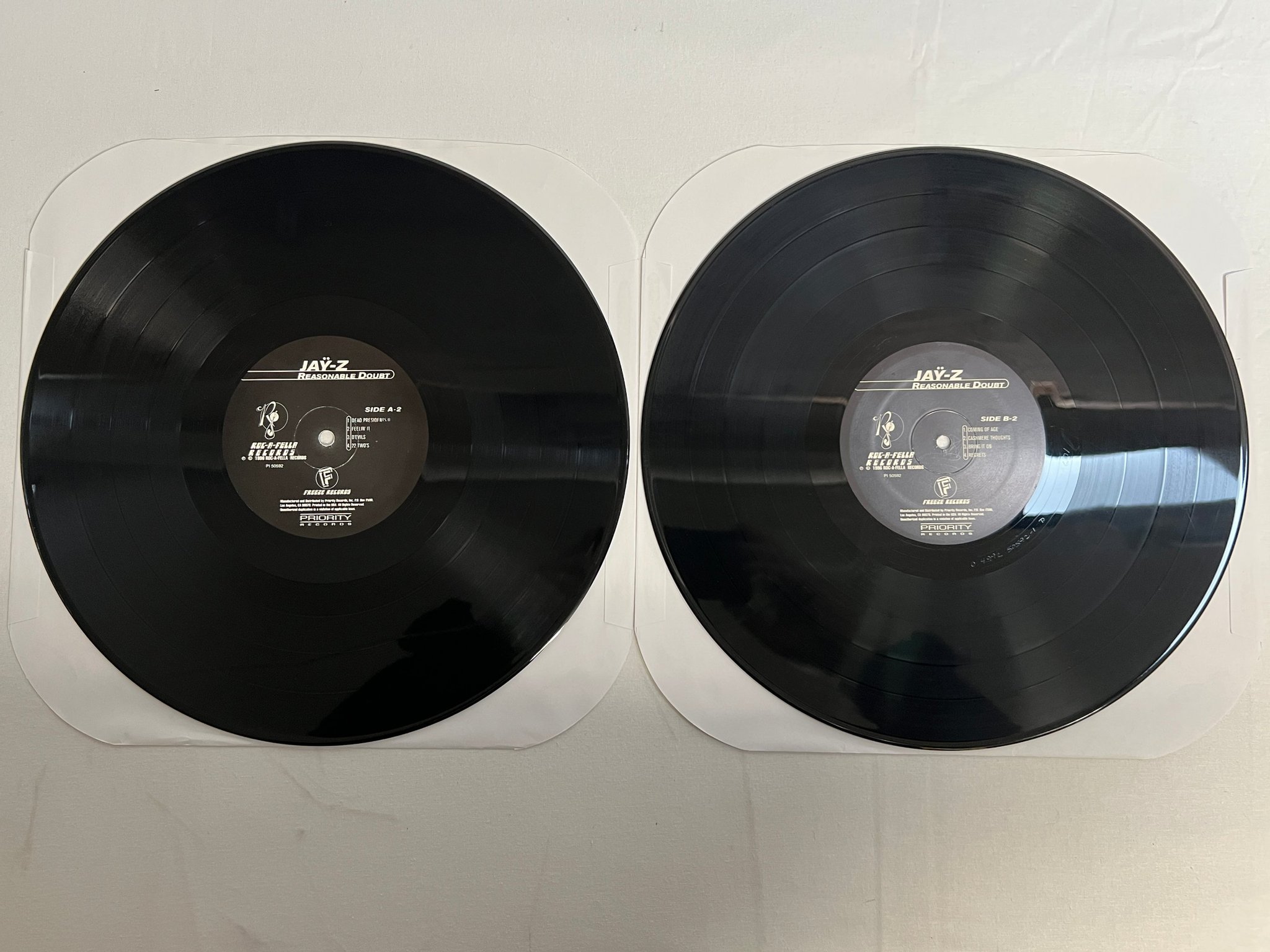 Omslagsbild för skivan JAY Z Reasonable Doubt 2xLP -96 US ROC-A-FELLA P1 50592 