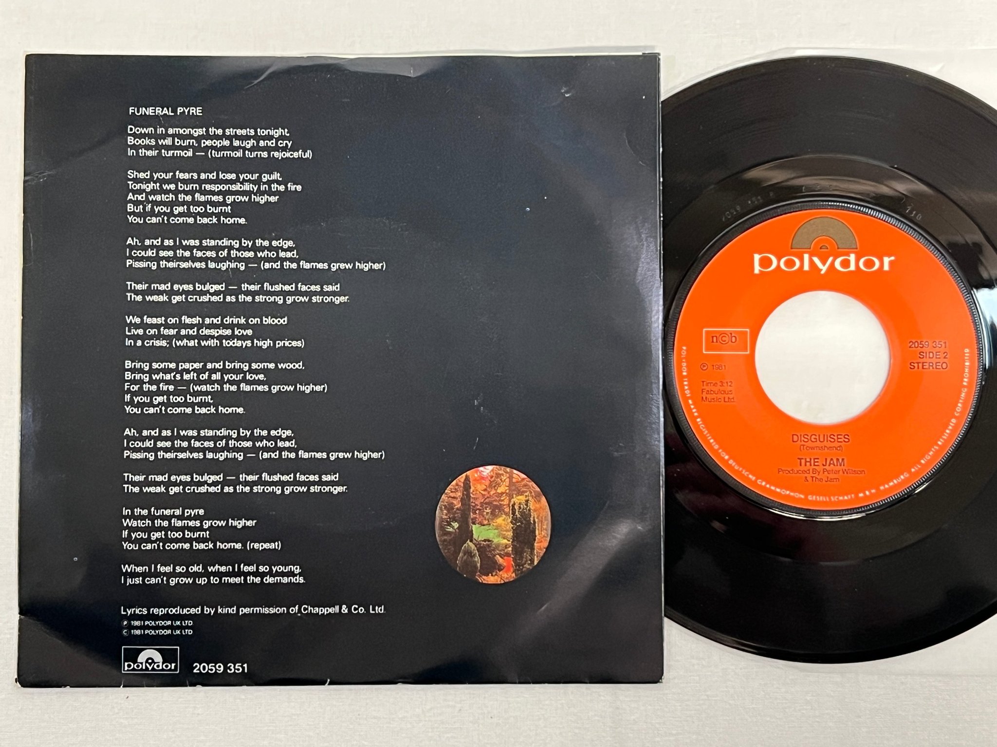 Omslagsbild för skivan THE JAM Funeral Pyre 7"single -81 POLYDOR 2059 351 New Wave