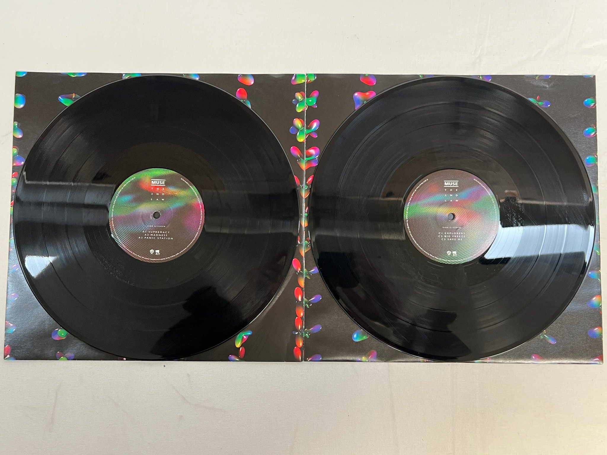 Omslagsbild för skivan MUSE The 2nd Law 2xLP 2012 UK WARNER BROS 825646568772