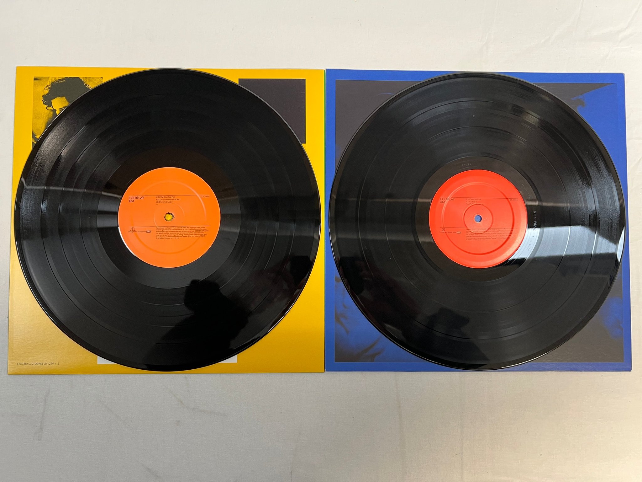 Omslagsbild för skivan COLDPLAY X&Y 2xLP 2016 PARLOPHONE 0724347478611 