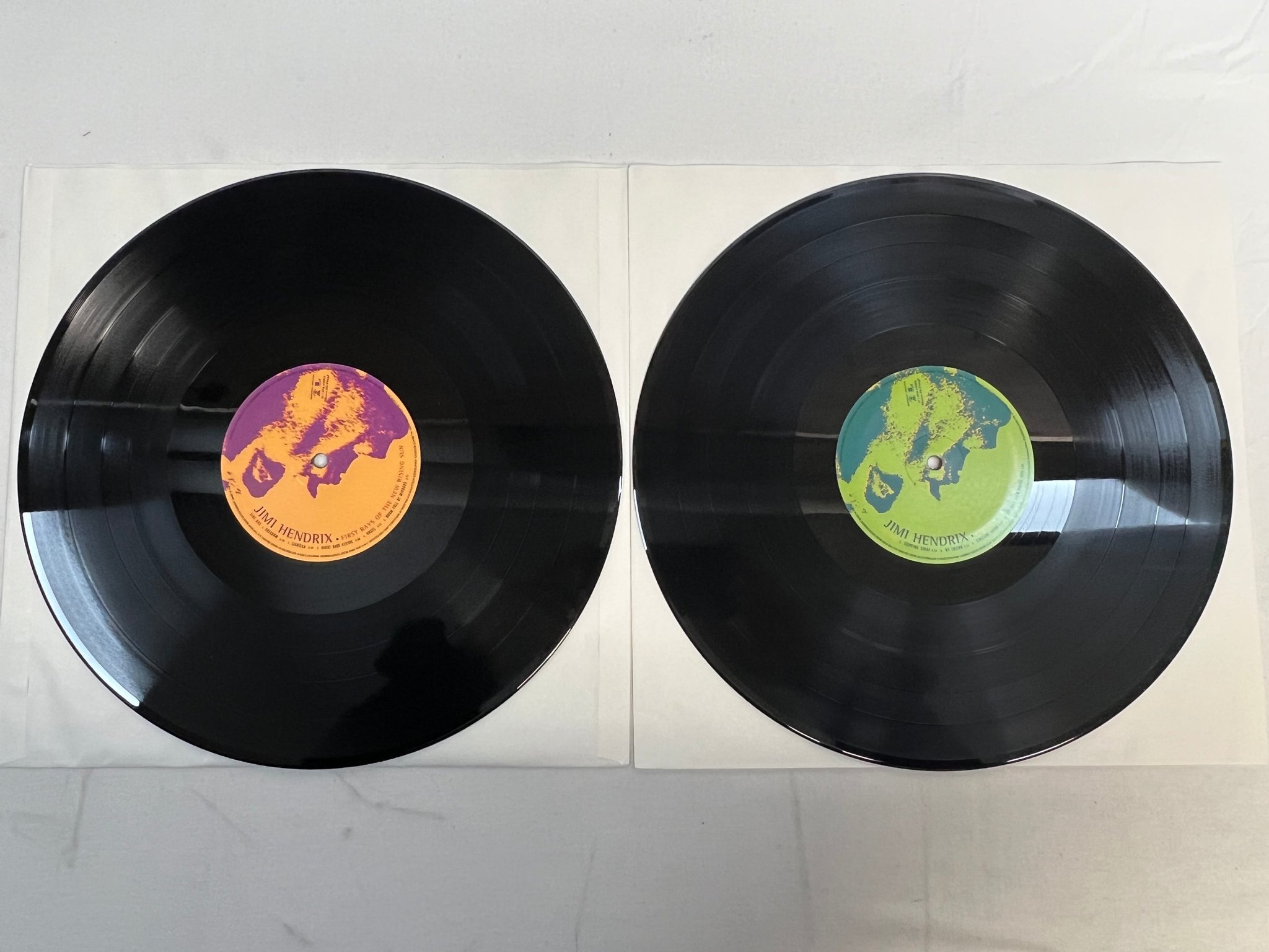 Omslagsbild för skivan JIMI HENDRIX First Rays Of The New Rising Sun 2xLP  2010 MUSIC ON VINYL MOVLP076