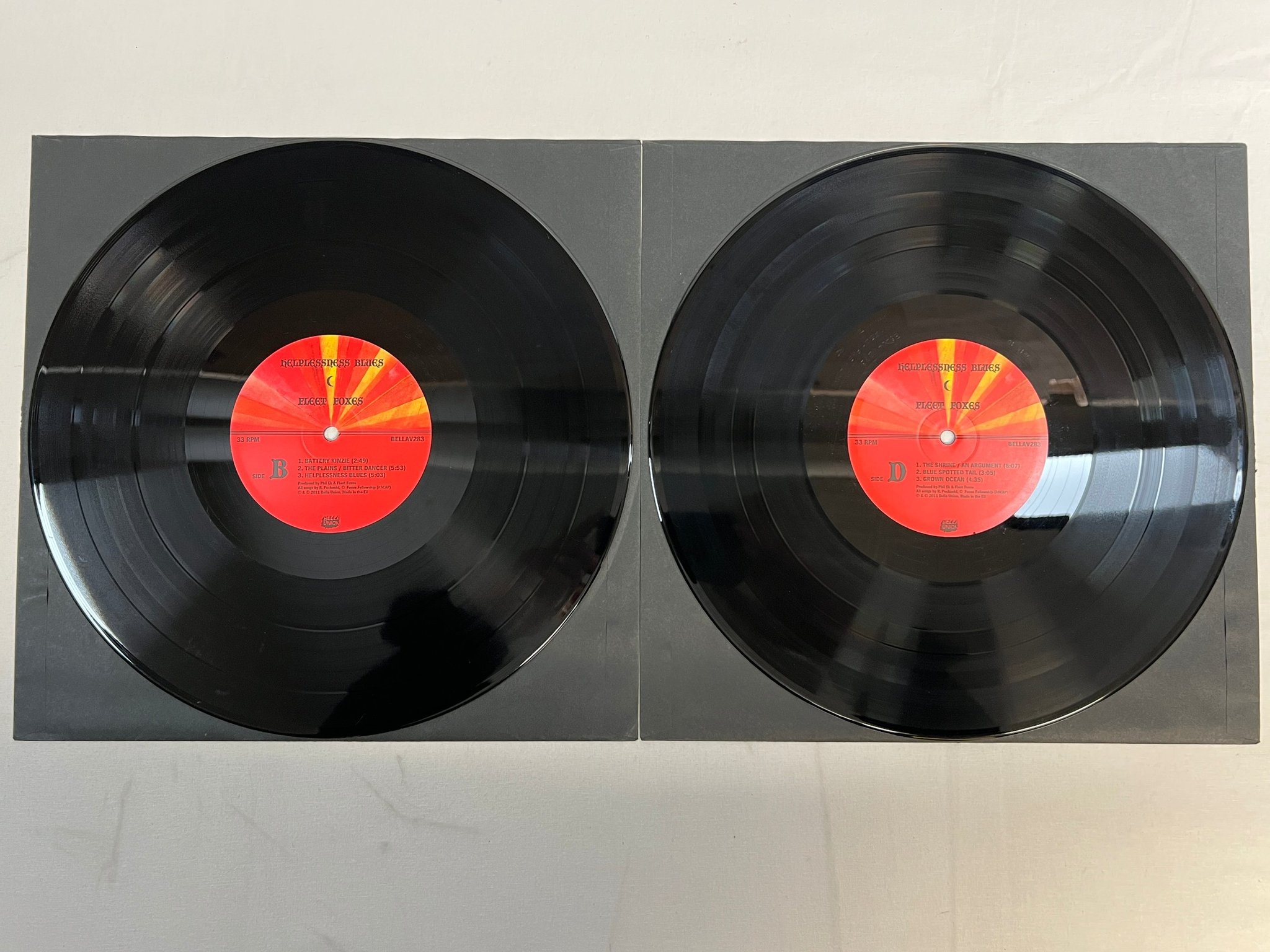 Omslagsbild för skivan FLEET FOXES helplessness blues 2xLP 2011 BELLA UNION BELLAV283