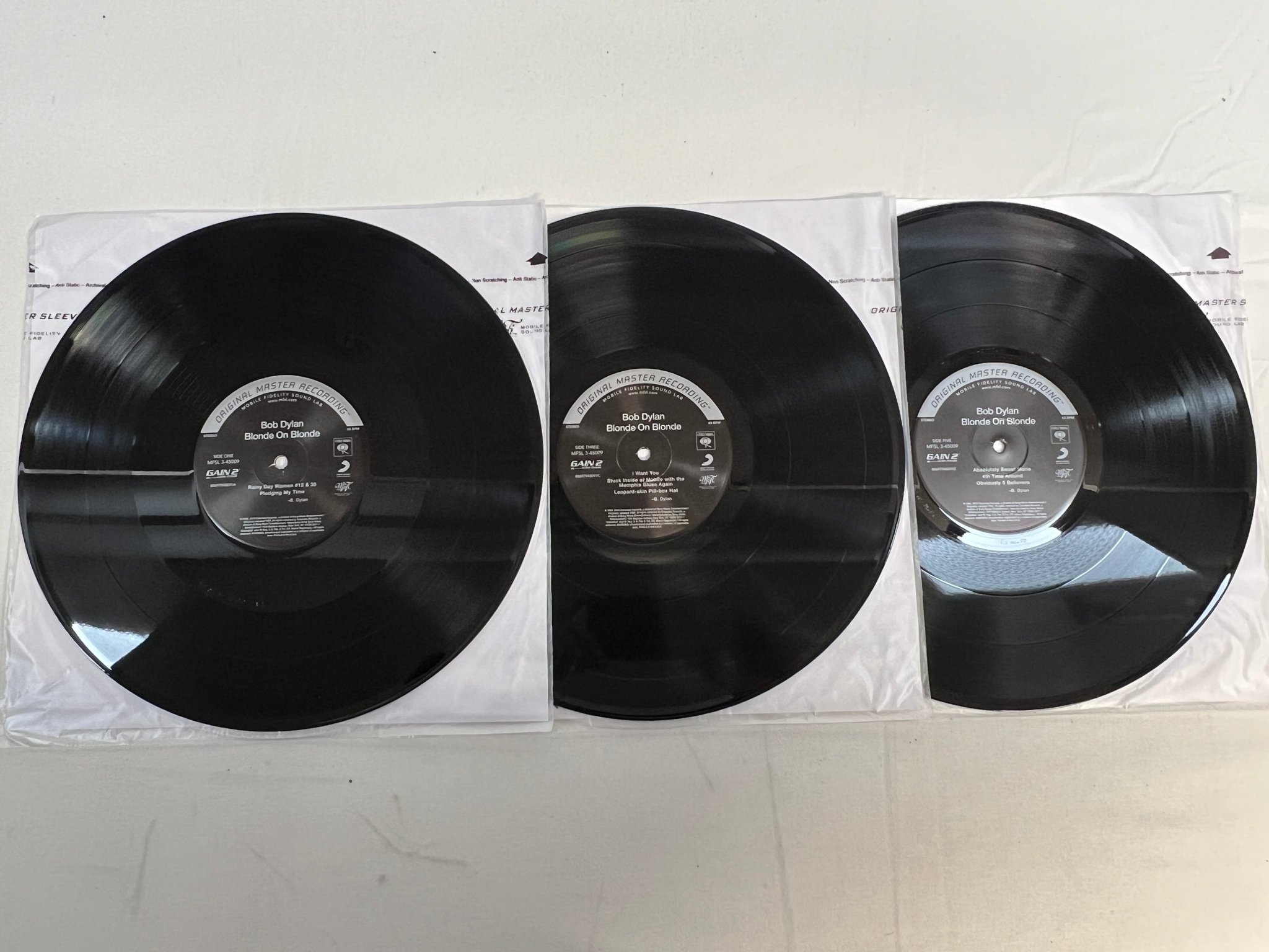 Omslagsbild för skivan BOB DYLAN blonde on blonde 3xLP 2013 US MFSL 3-45009 AUDIOPHILE