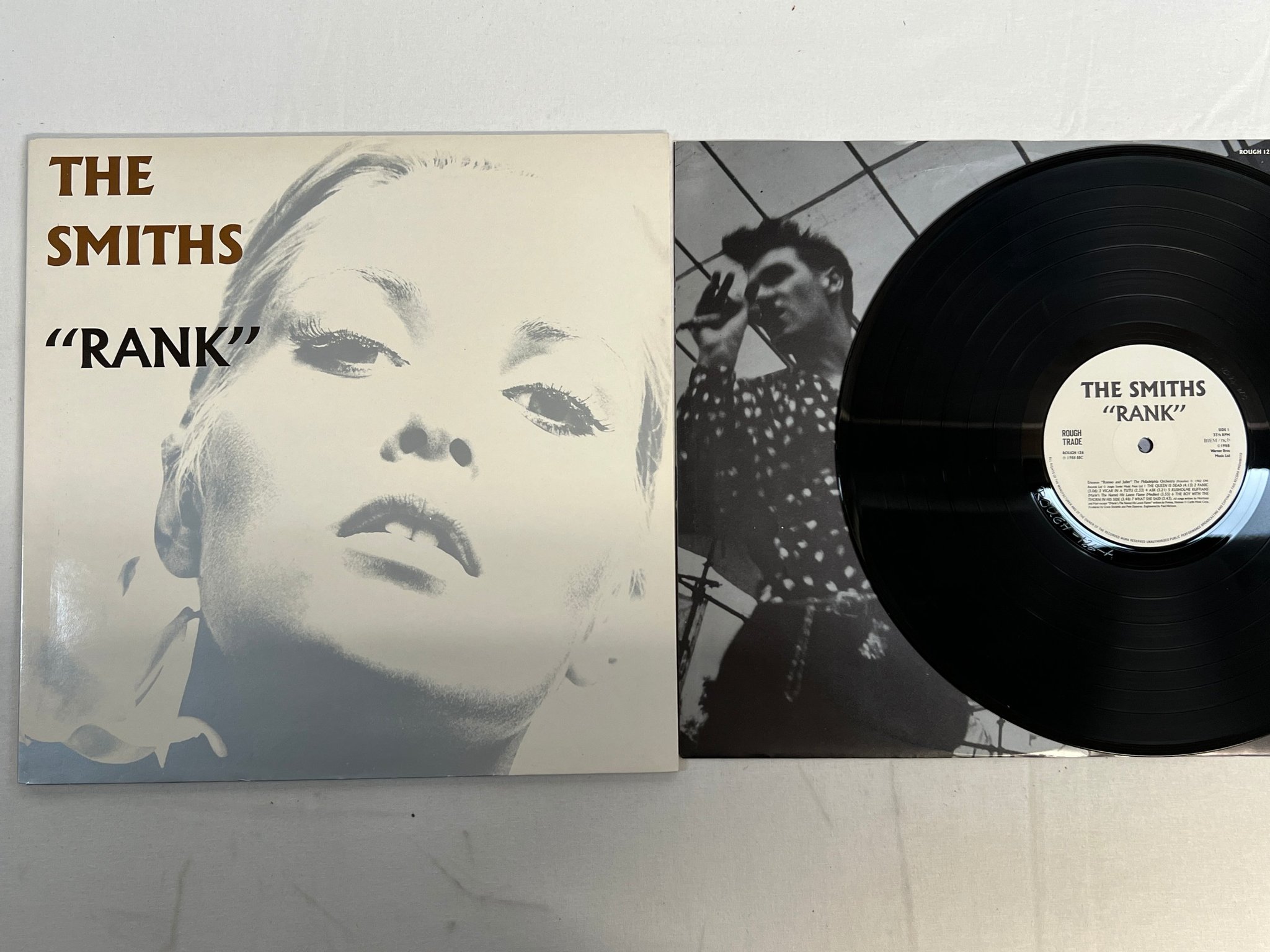 Omslagsbild för skivan THE SMITHS rank LP -88 ncb ROUGH TRADE ROUGH 126