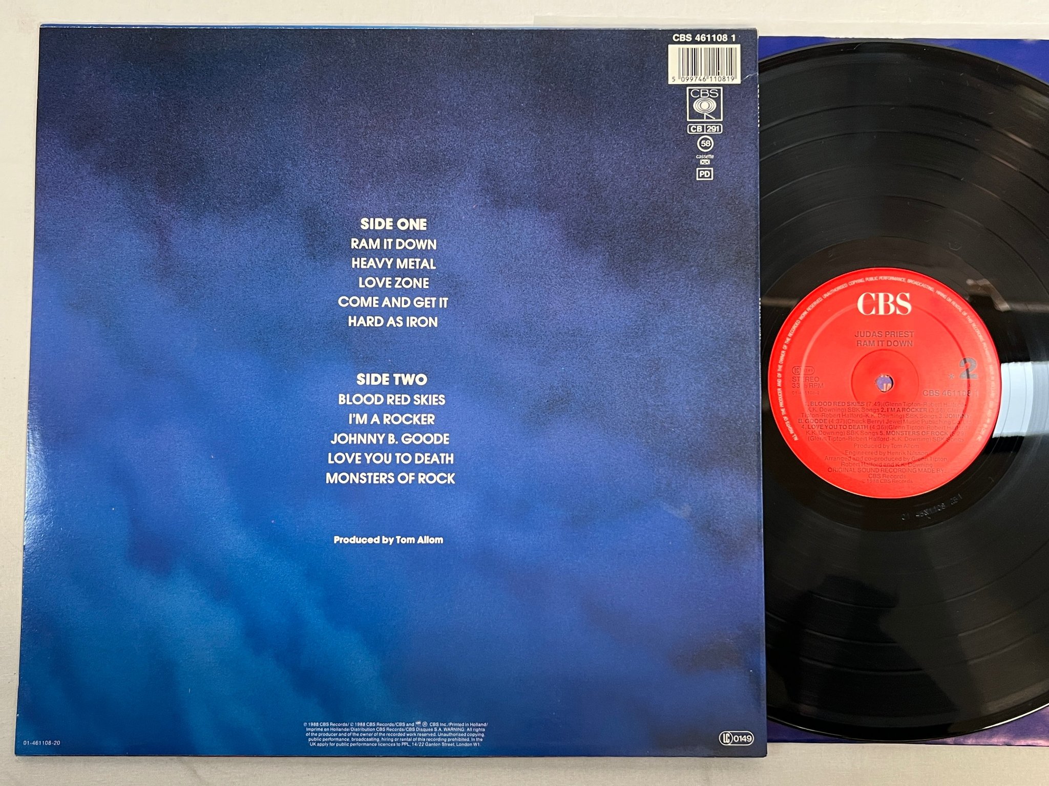 Omslagsbild för skivan JUDAS PRIEST ram it down LP -88 Hol CBS 4611081