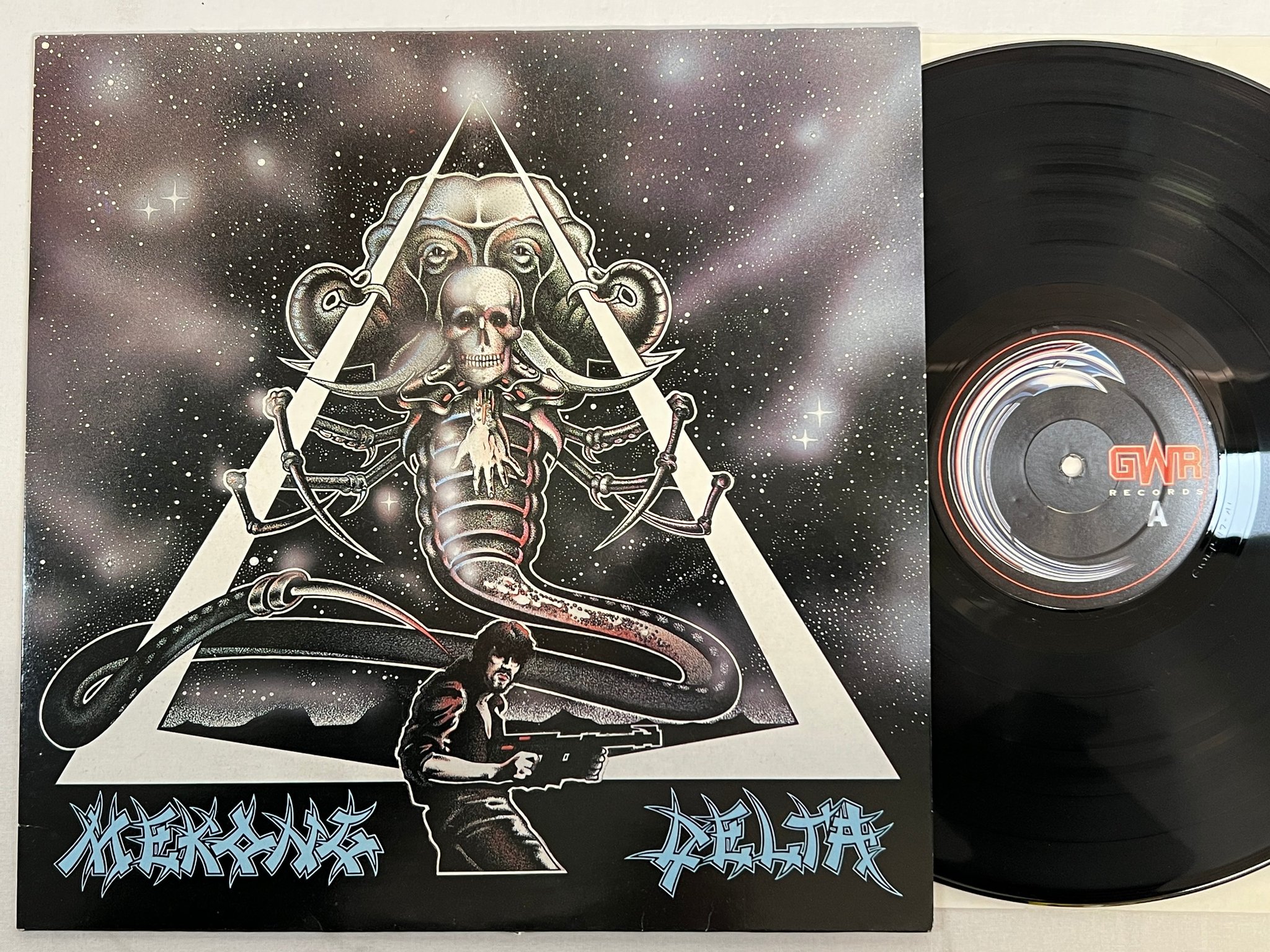 Omslagsbild för skivan MEKONG DELTA s/t LP -89 UK GWR GWLP17 trash 