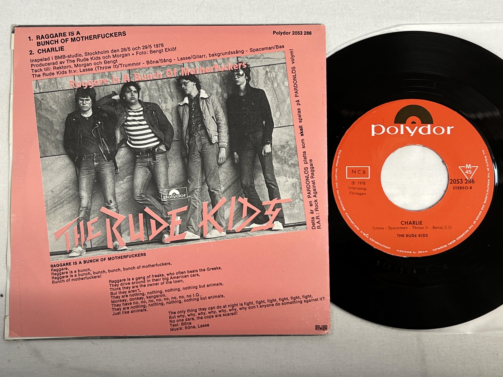 Omslagsbild för skivan THE RUDE KIDS raggare is a bunch of motherfuckers 7" -78 POLYDOR 2053286 punk