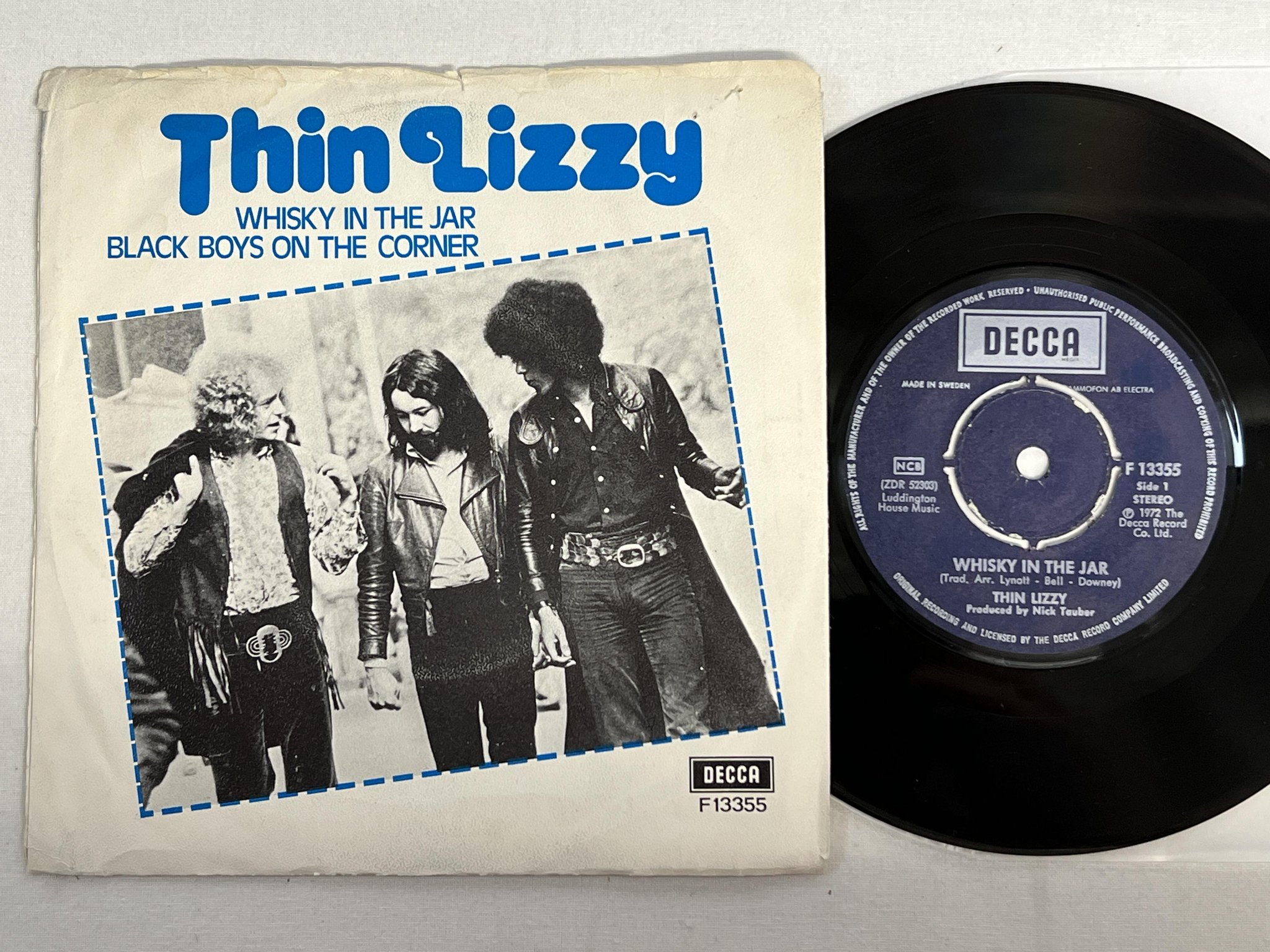 Omslagsbild för skivan THIN LIZZY whisky in the jar 7" -72 Swe DECCA F 13355