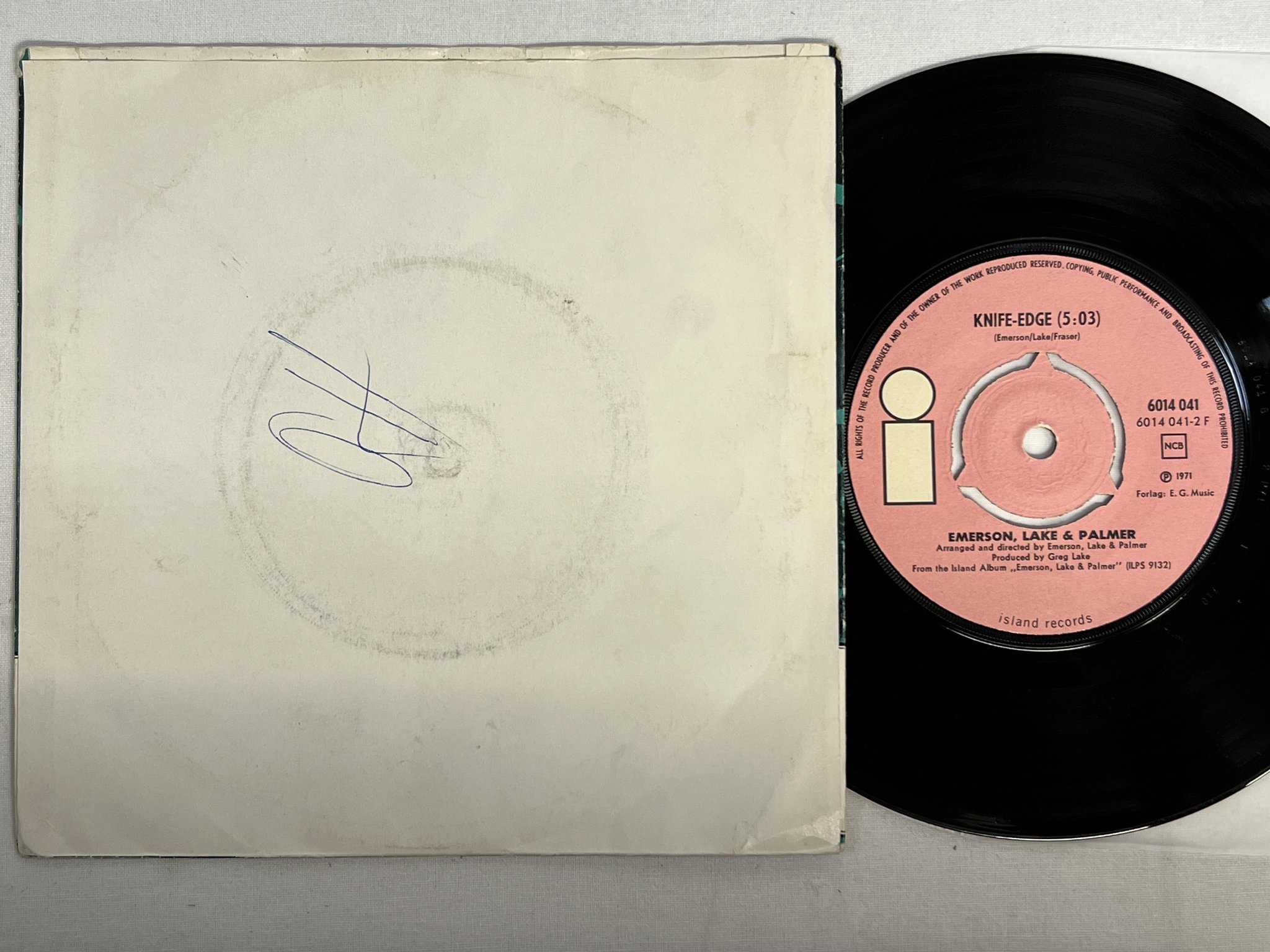 Omslagsbild för skivan EMERSON LAKE & PALMER lucky man 7" -71 Norway ISLAND 6014 041