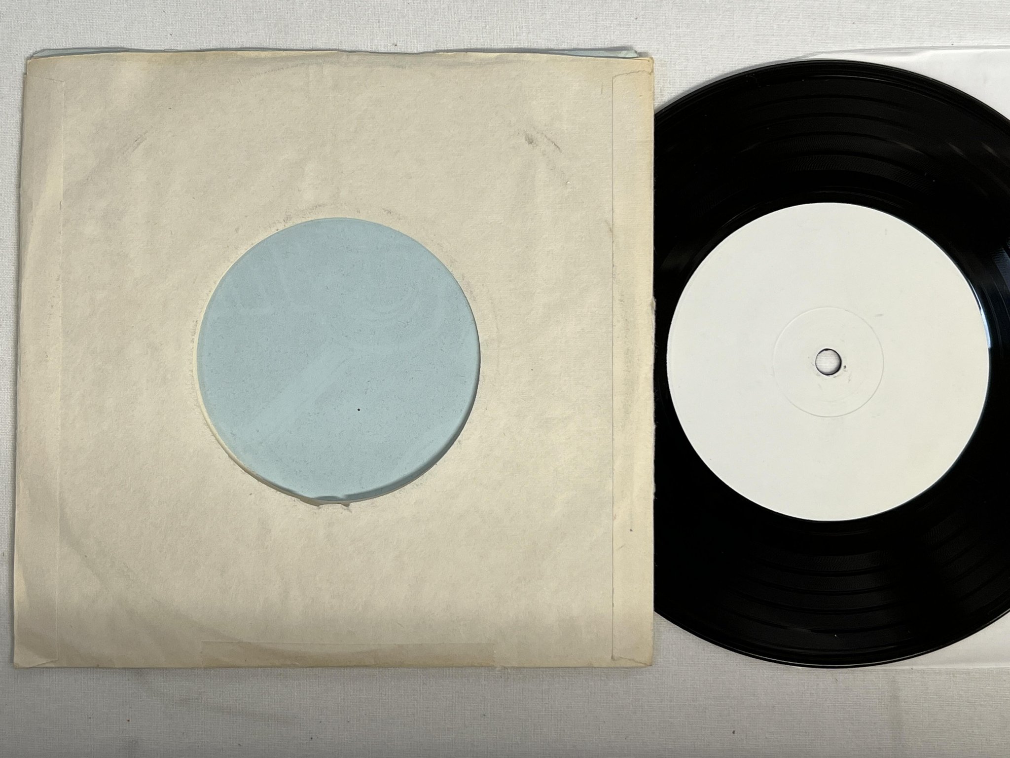 Omslagsbild för skivan TONGUES OF TRUTH Let's Talk About Girls 7" -77 US MOXIE M-101 garage rock 