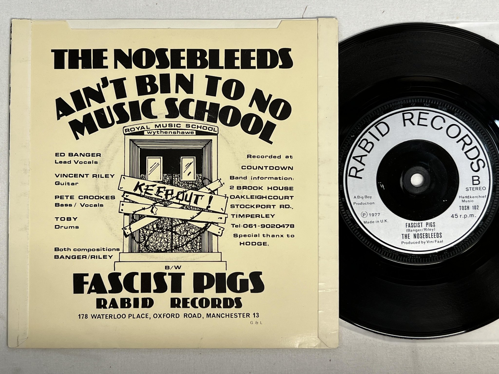 Omslagsbild för skivan THE NOSEBLEEDS Ain't Bin To No Music School 7" -77 UK RABID TOSH-102 punk