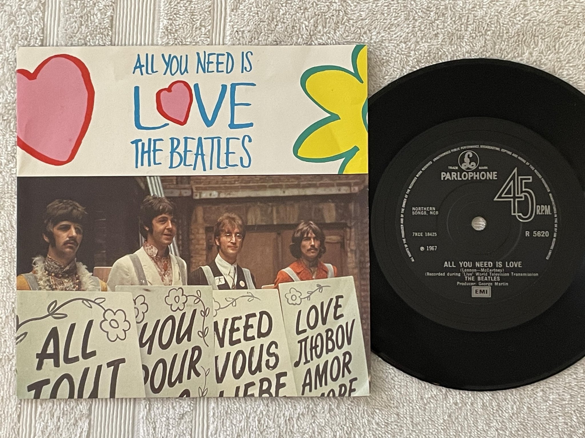 Omslagsbild för skivan THE BEATLES All You Need Is Love 7" -87 PARLOPHONE R5620