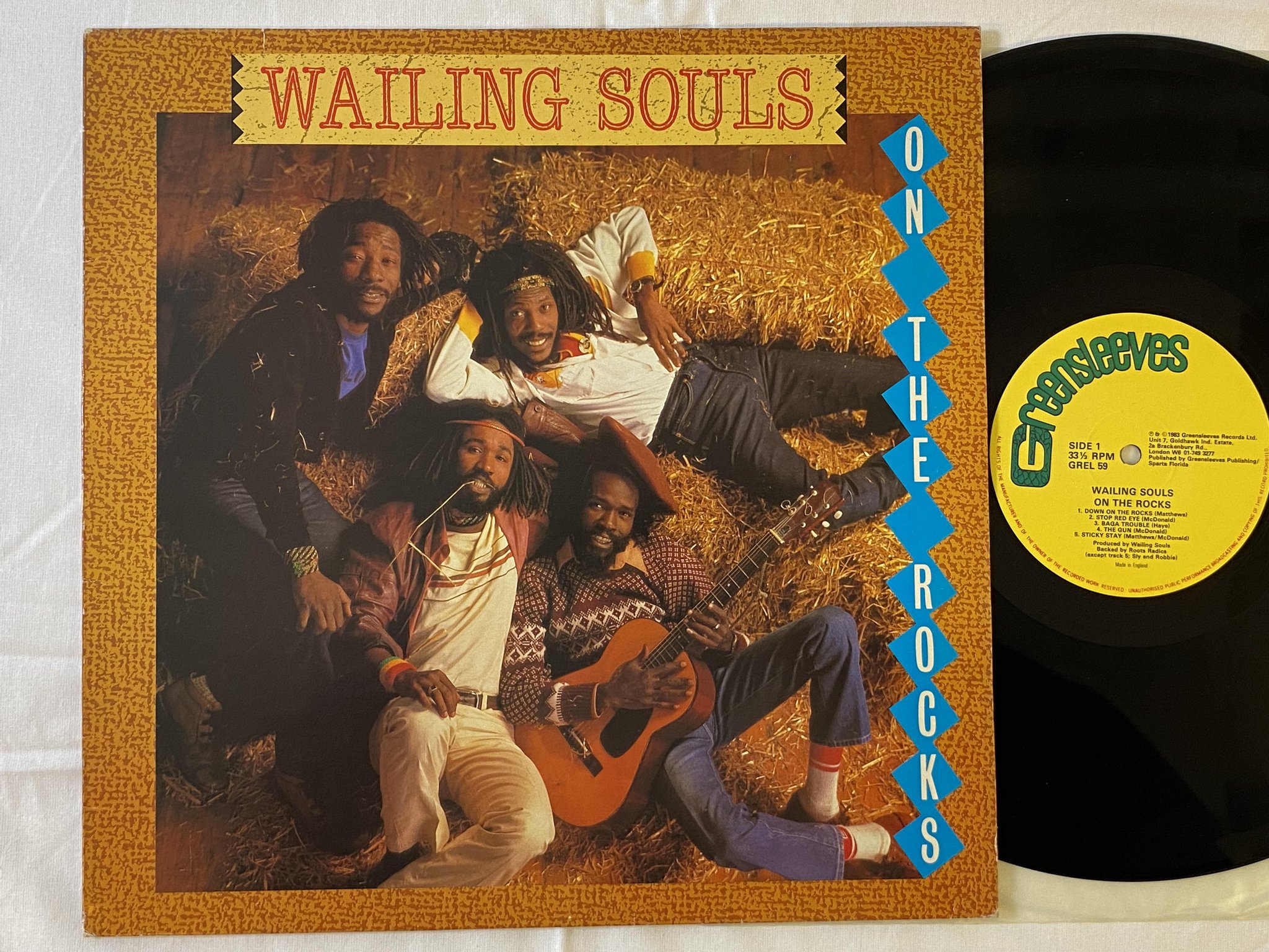 Omslagsbild för skivan WAILING SOULS on the rocks LP -83 UK GREENSLEEVES GREL 59