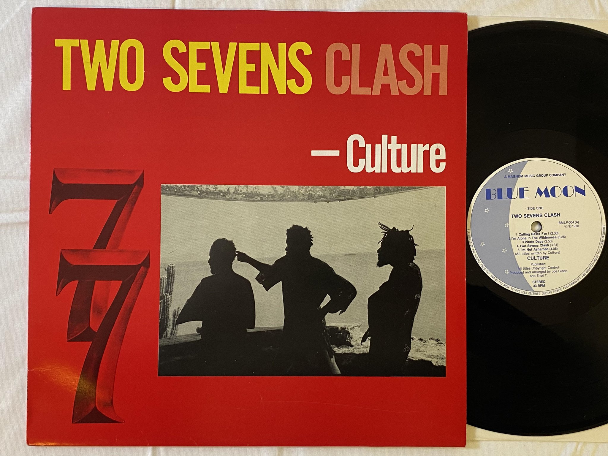 Omslagsbild för skivan CULTURE two sevens clash LP UK BLUE MOON BMLP-004 * Classics *