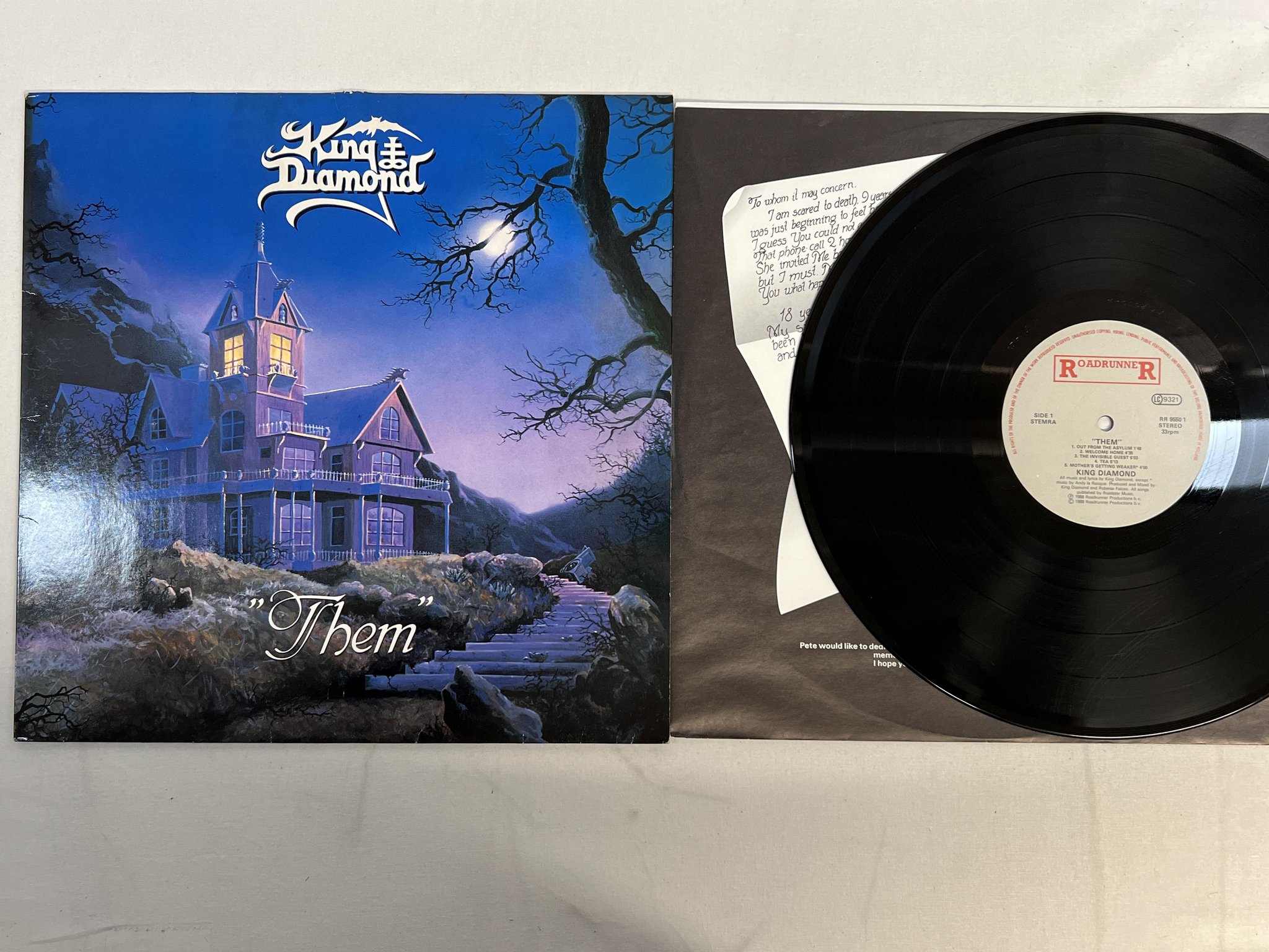 Omslagsbild för skivan KING DIAMOND them LP -88 Hol ROADRUNNER RR 95501