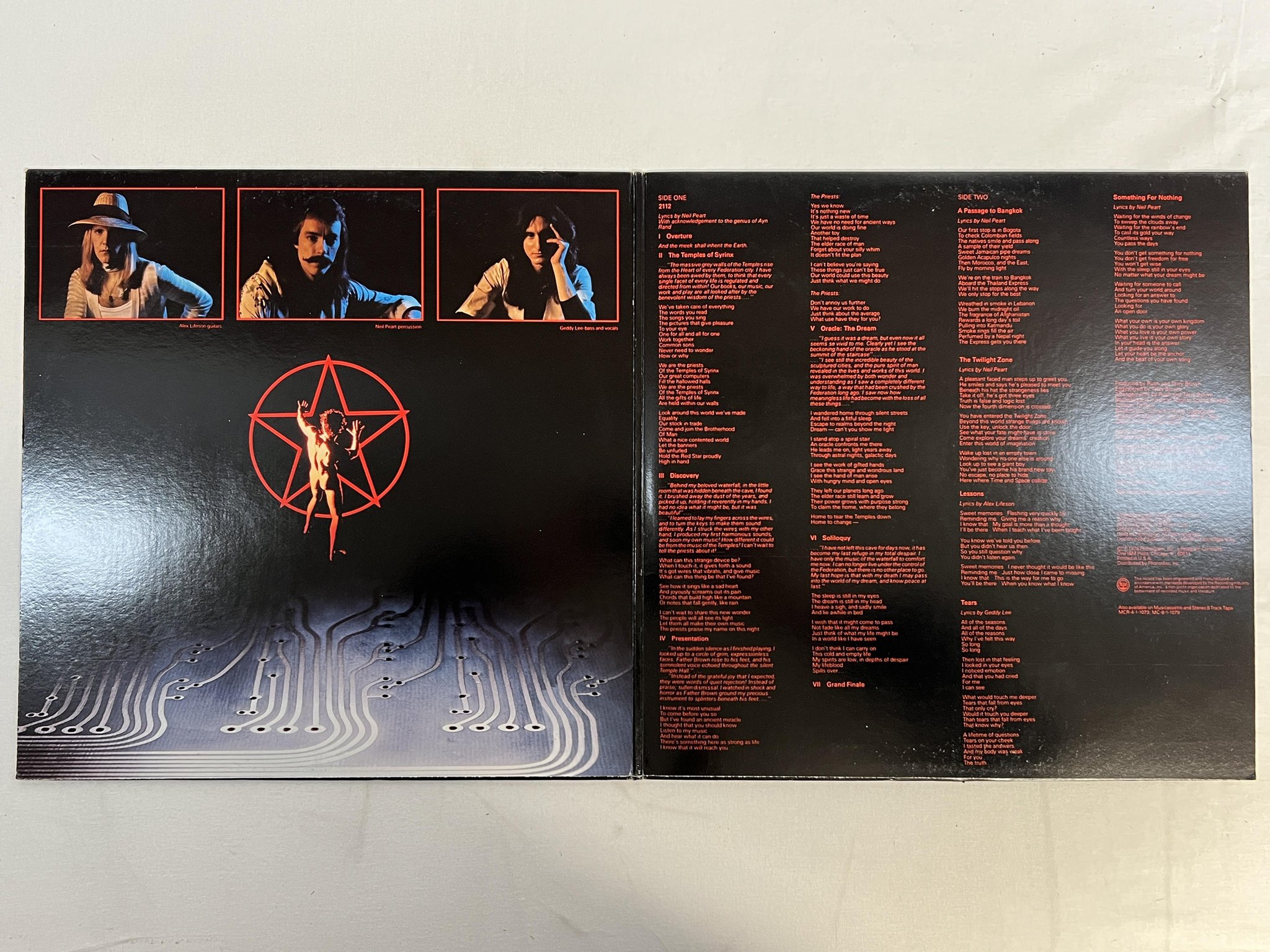 Omslagsbild för skivan RUSH 2112 LP -76 US MERCURY SRM1 1079