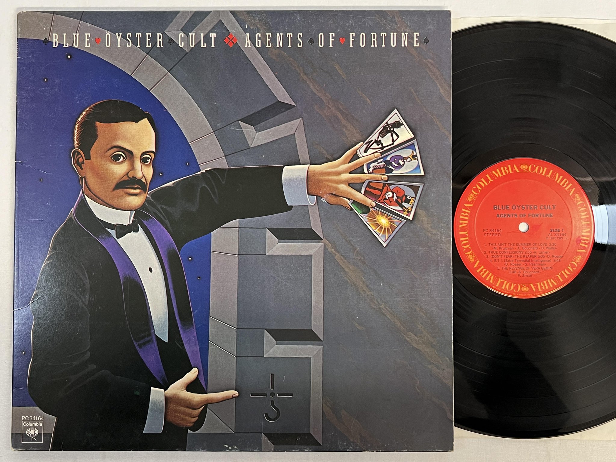 Omslagsbild för skivan BLUE ÖYSTER CULT agents of fortune LP -76 US COLUMBIA PC 34164