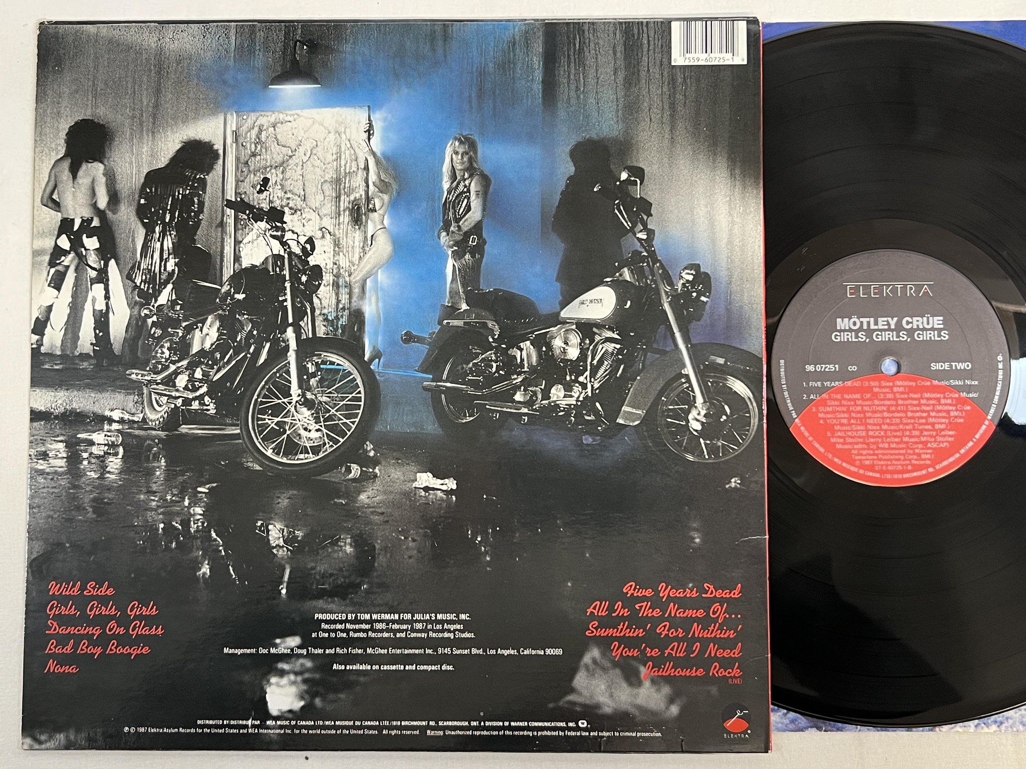 Omslagsbild för skivan MÖTLEY CRÜE Girls, Girls, Girls LP -87 Can ELEKTRA 9607251