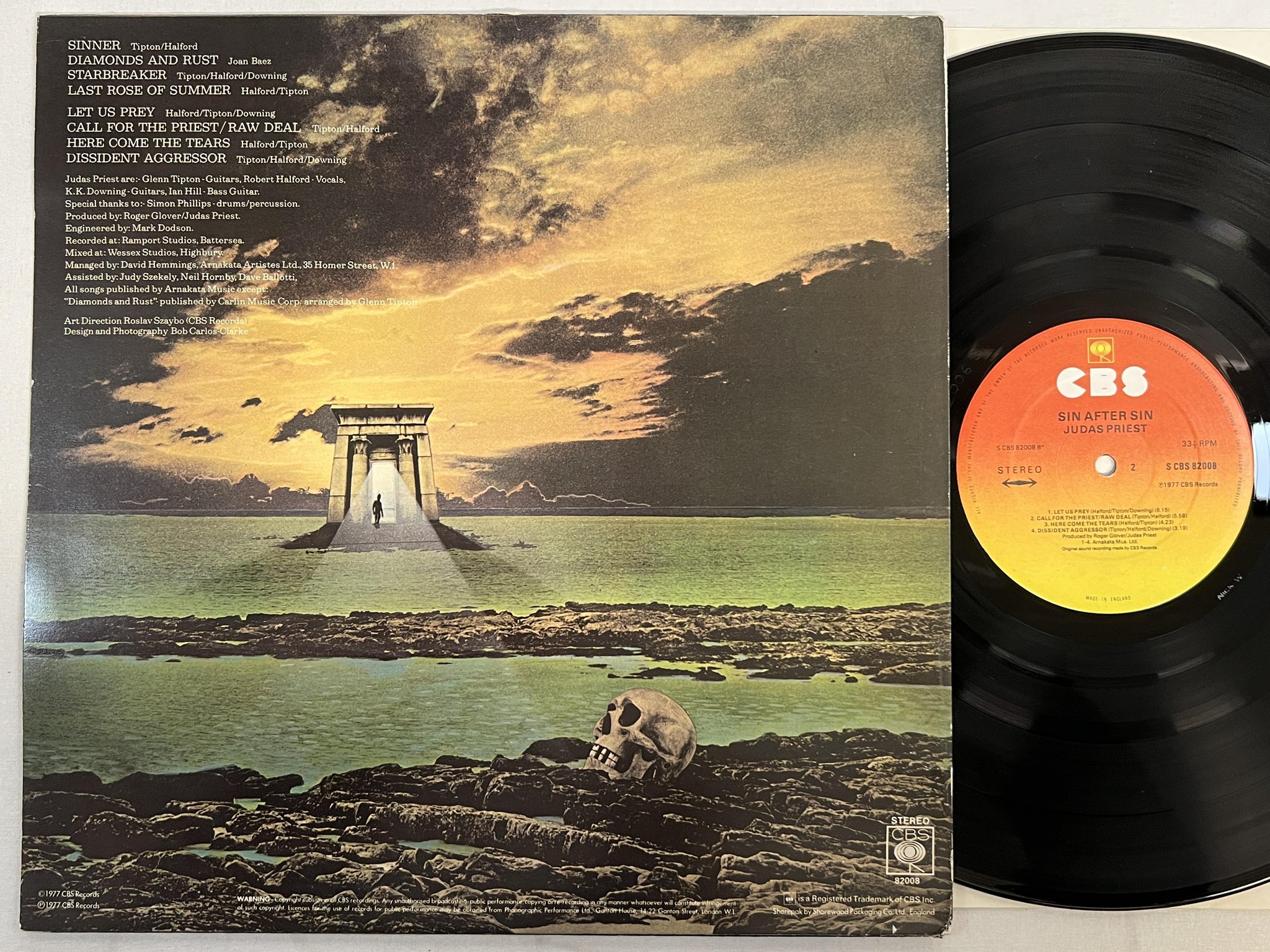 Omslagsbild för skivan JUDAS PRIEST sin after sin LP -77 UK CBS S 82008