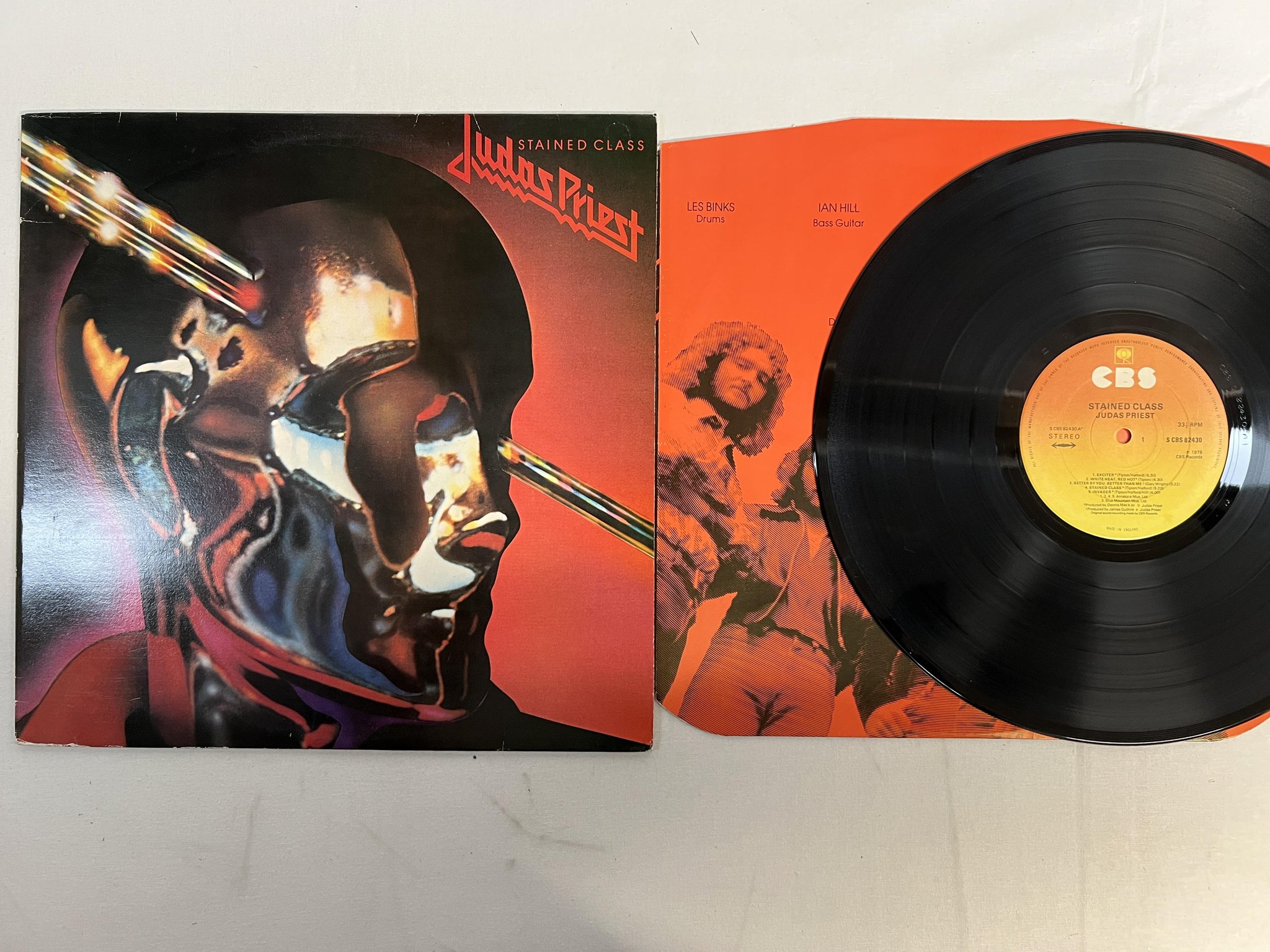 Omslagsbild för skivan JUDAS PRIEST stained class  LP -78 UK CBS S 82430