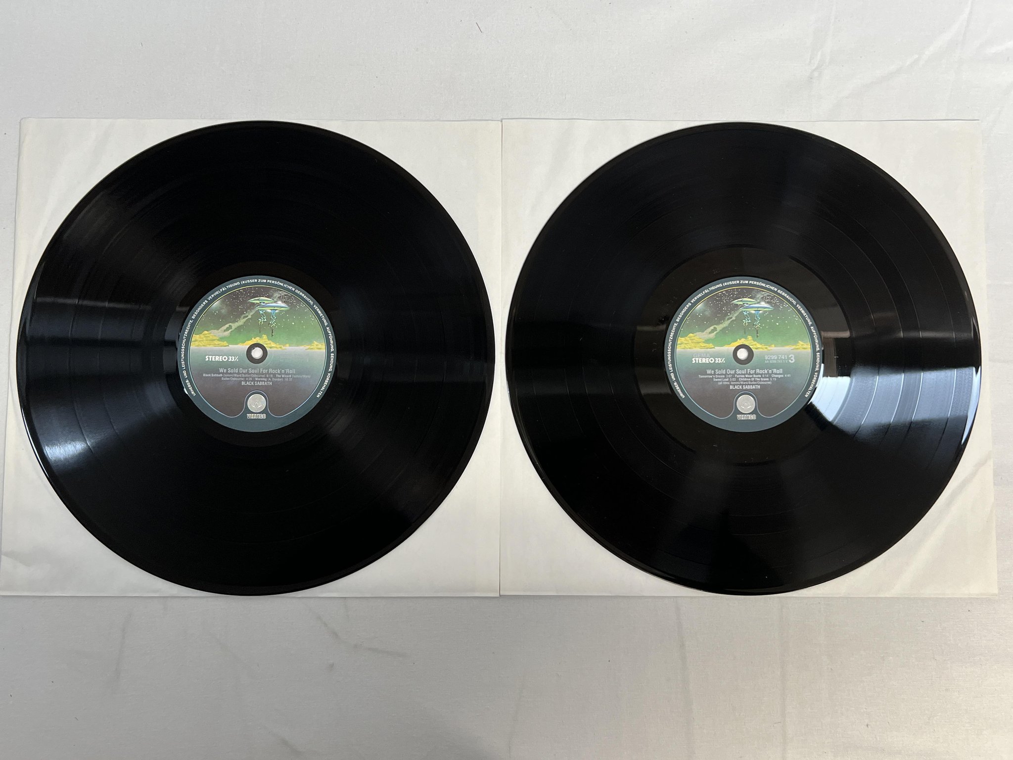 Omslagsbild för skivan BLACK SABBATH we sold our soul for rock n roll 2xLP Ger VERTIGO 9299740