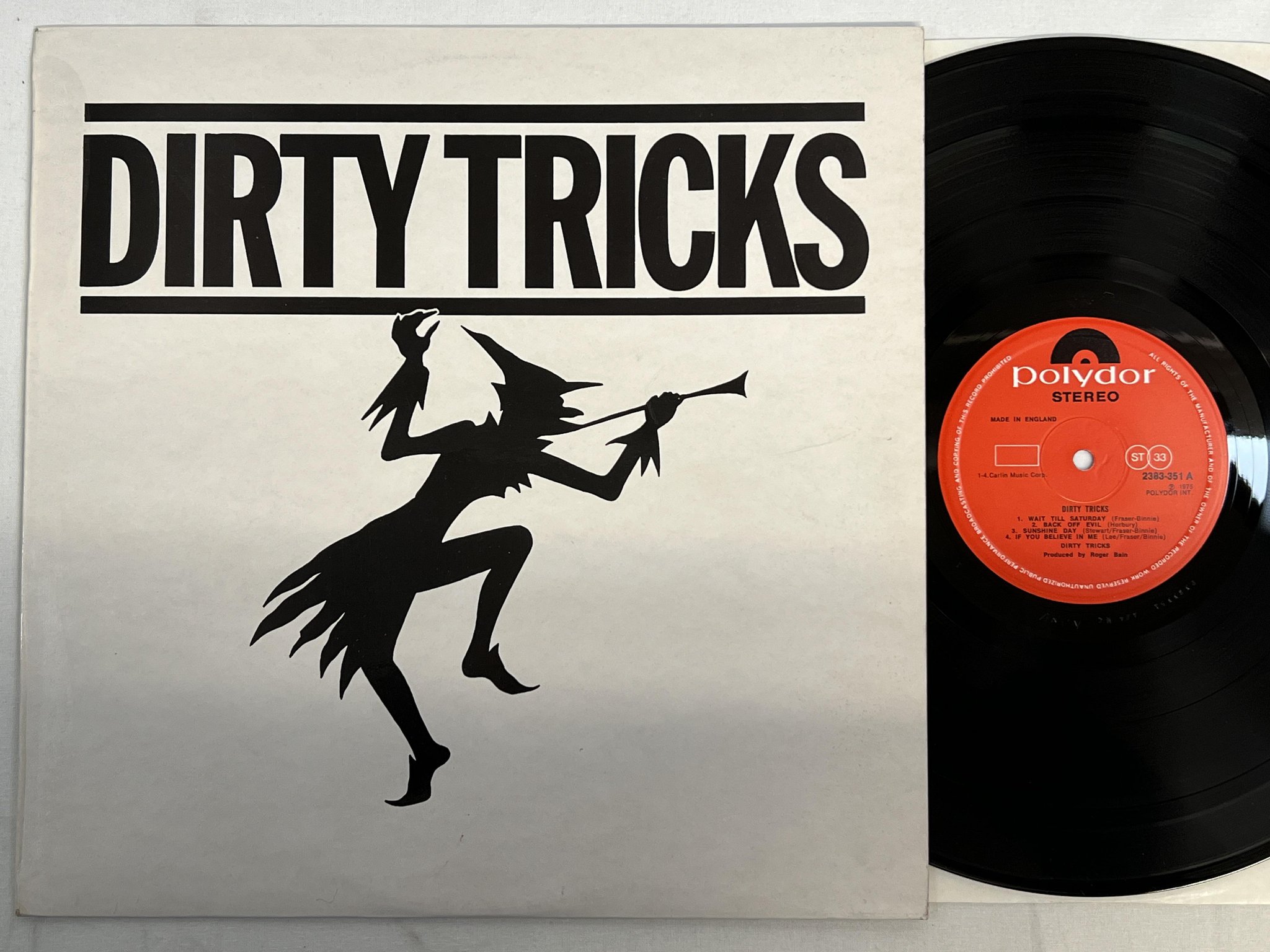 Omslagsbild för skivan DIRTY TRICKS s/t LP -75 UK POLYDOR 2383351 