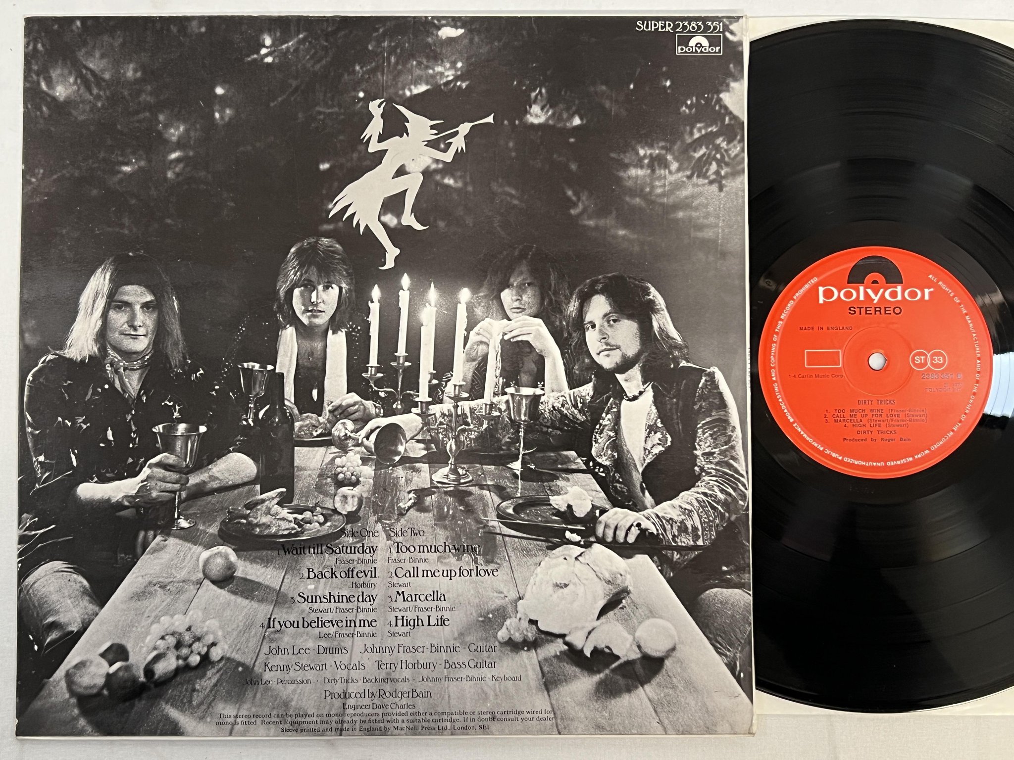 Omslagsbild för skivan DIRTY TRICKS s/t LP -75 UK POLYDOR 2383351 