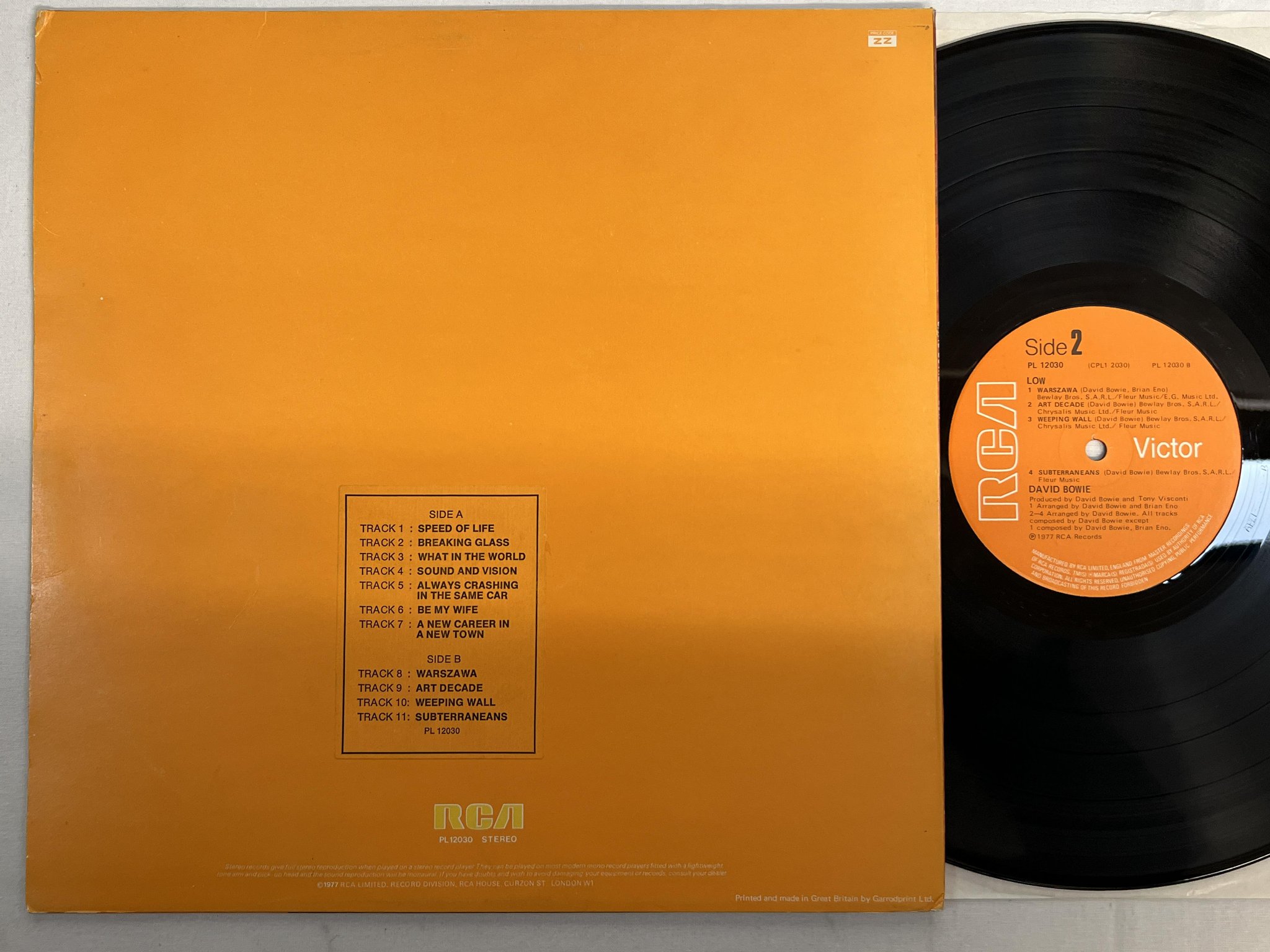 Omslagsbild för skivan DAVID BOWIE low LP -77 UK RCA PL 12030 