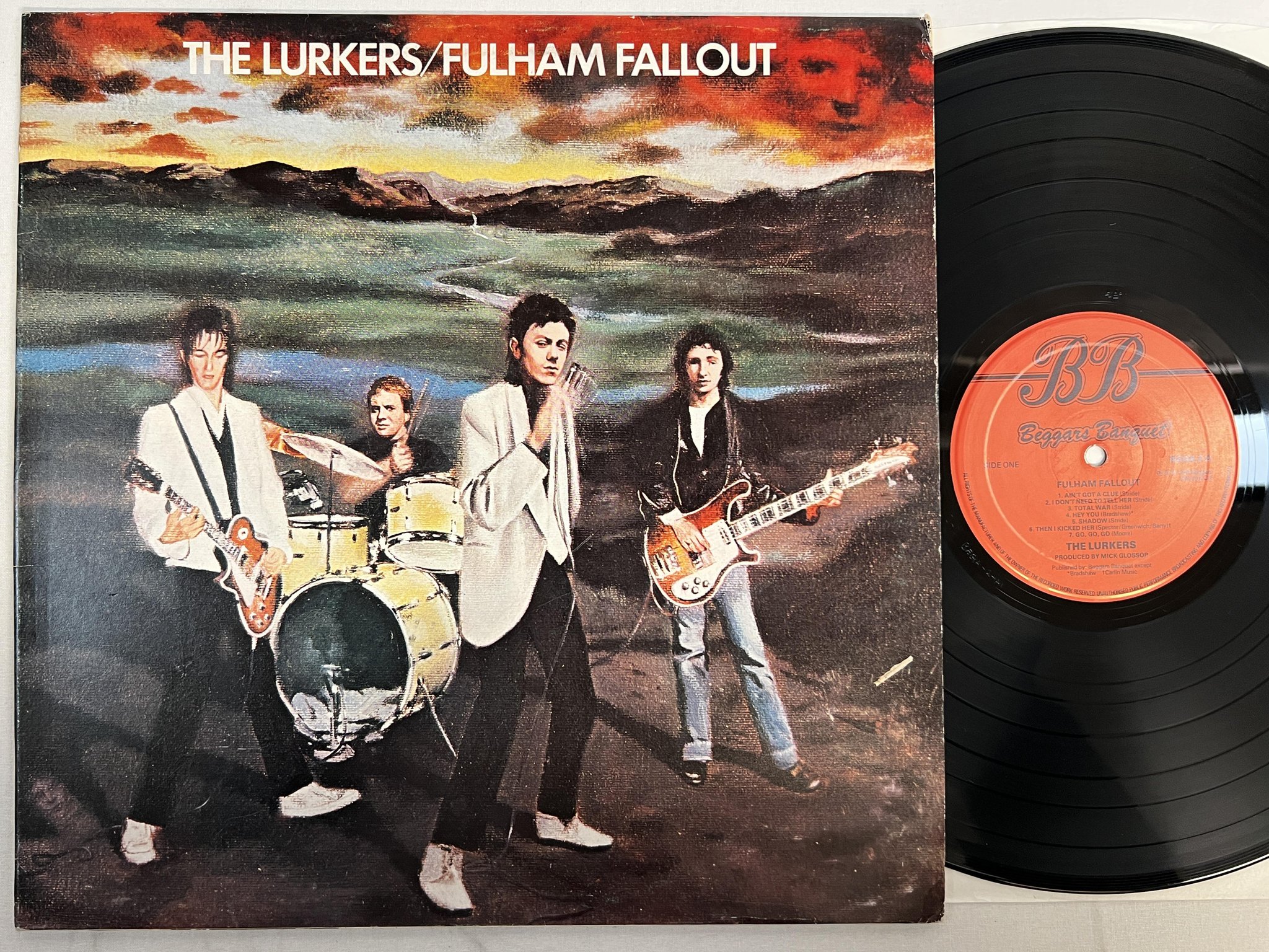 Omslagsbild för skivan THE LURKERS Fulham Fallout LP -78 UK beggars banquet BEGA 2 punk