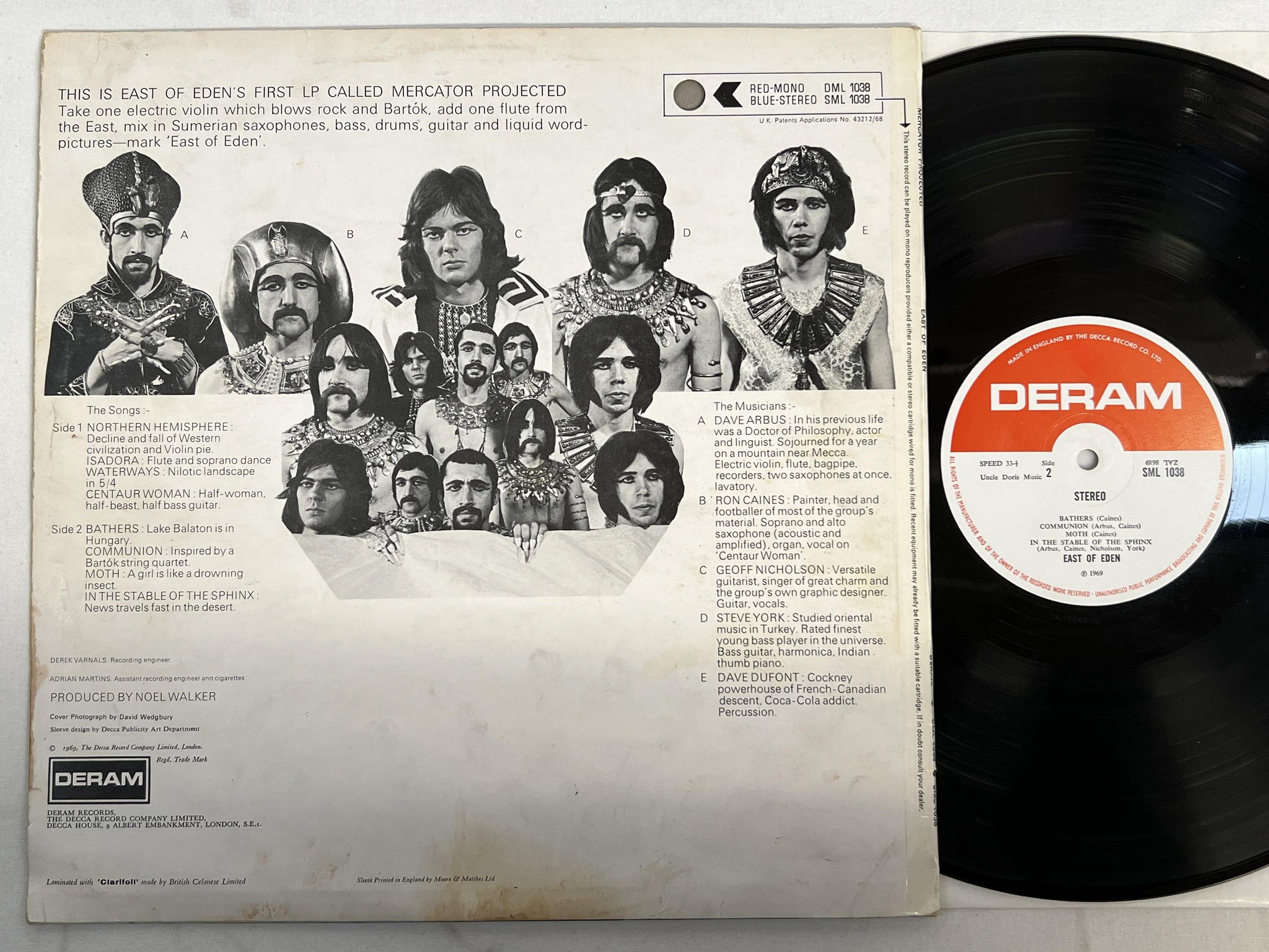 Omslagsbild för skivan EAST OF EDEN Mercator Projected LP -69 UK DERAM SML 1038