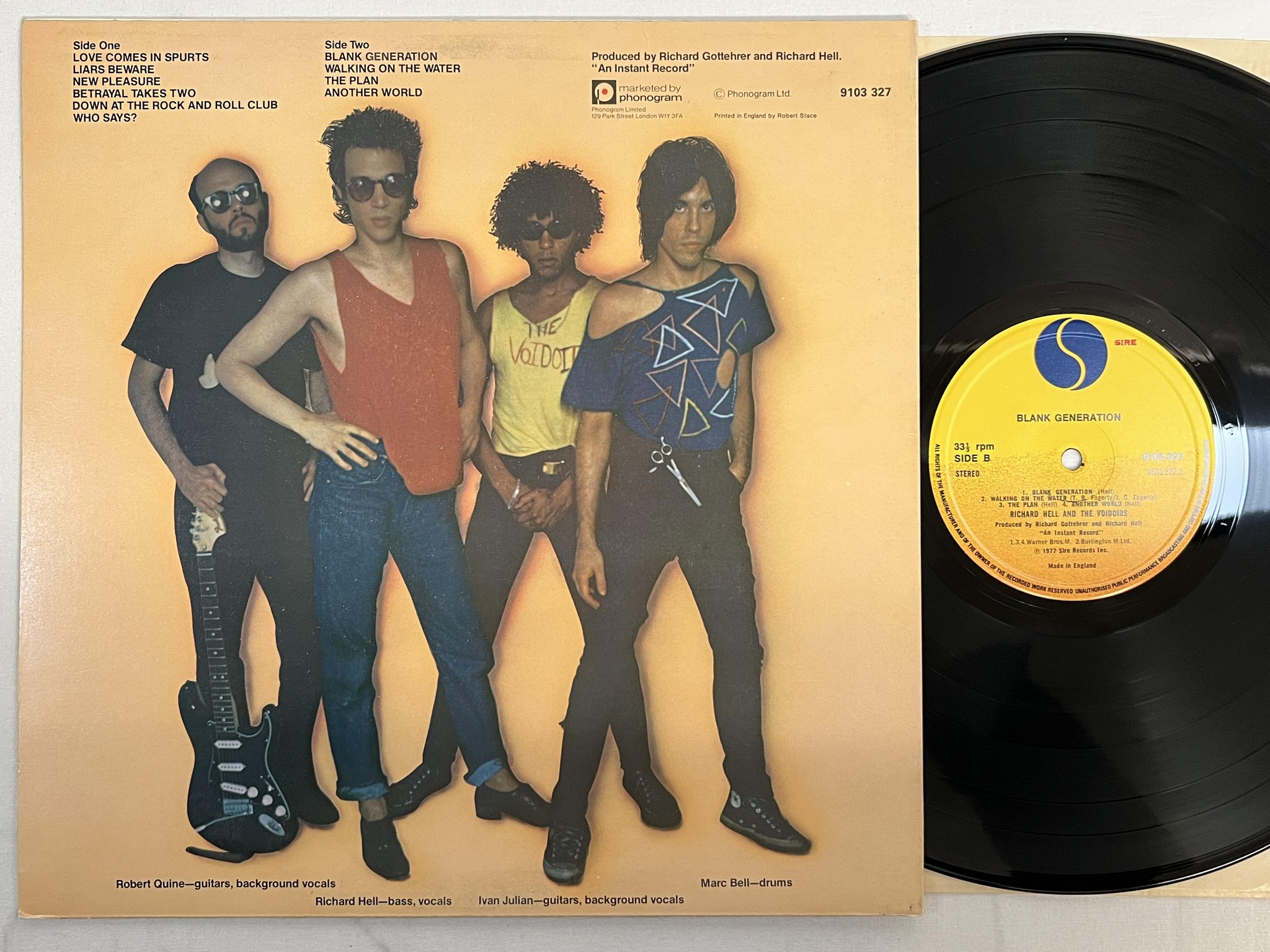 Omslagsbild för skivan RICHARD HELL & THE VOIVOIDS Blank Generation LP -77 UK SIRE 9103 327