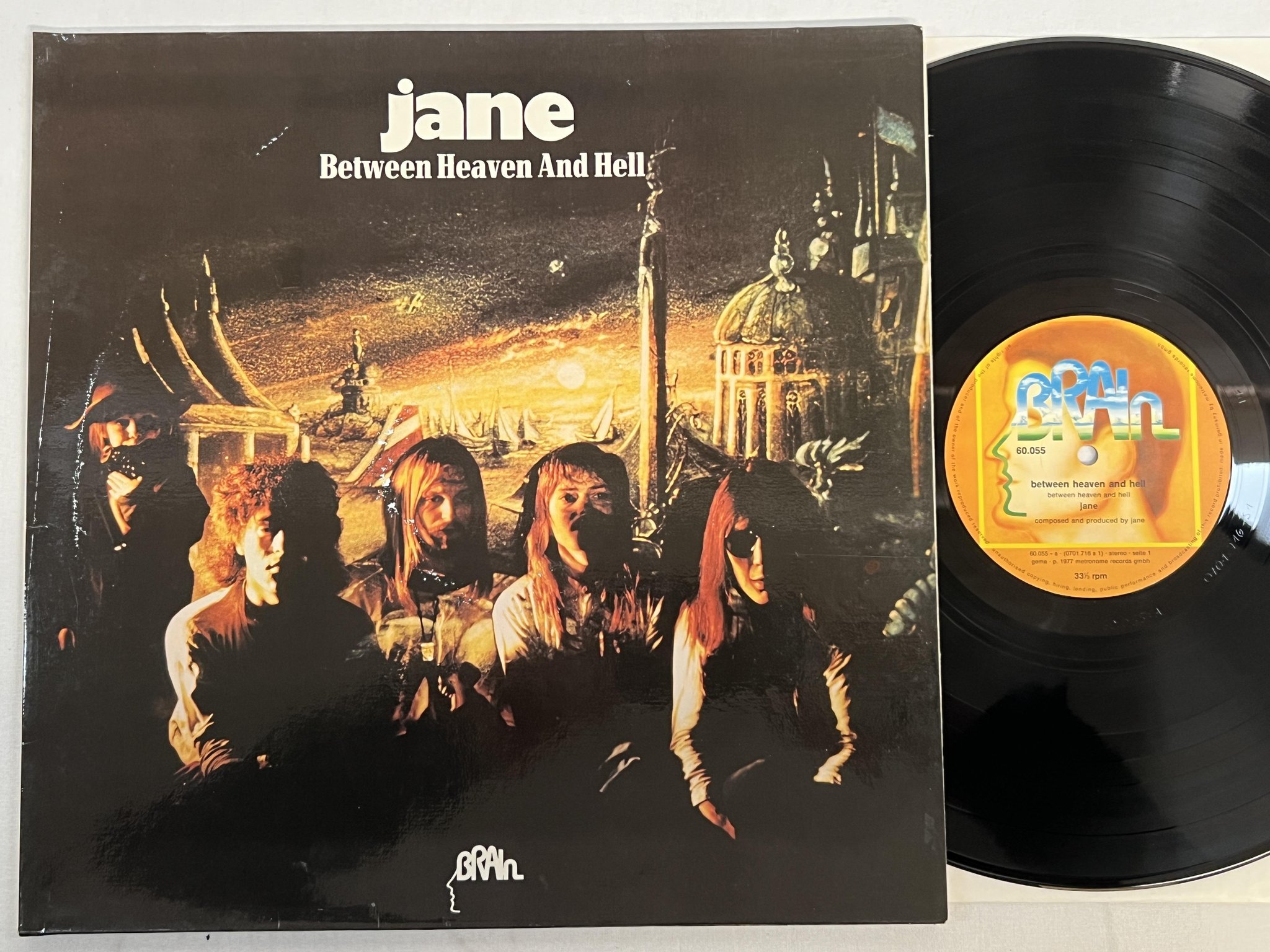 Omslagsbild för skivan JANE between heaven and hell LP -77 Ger BRAIN 60055